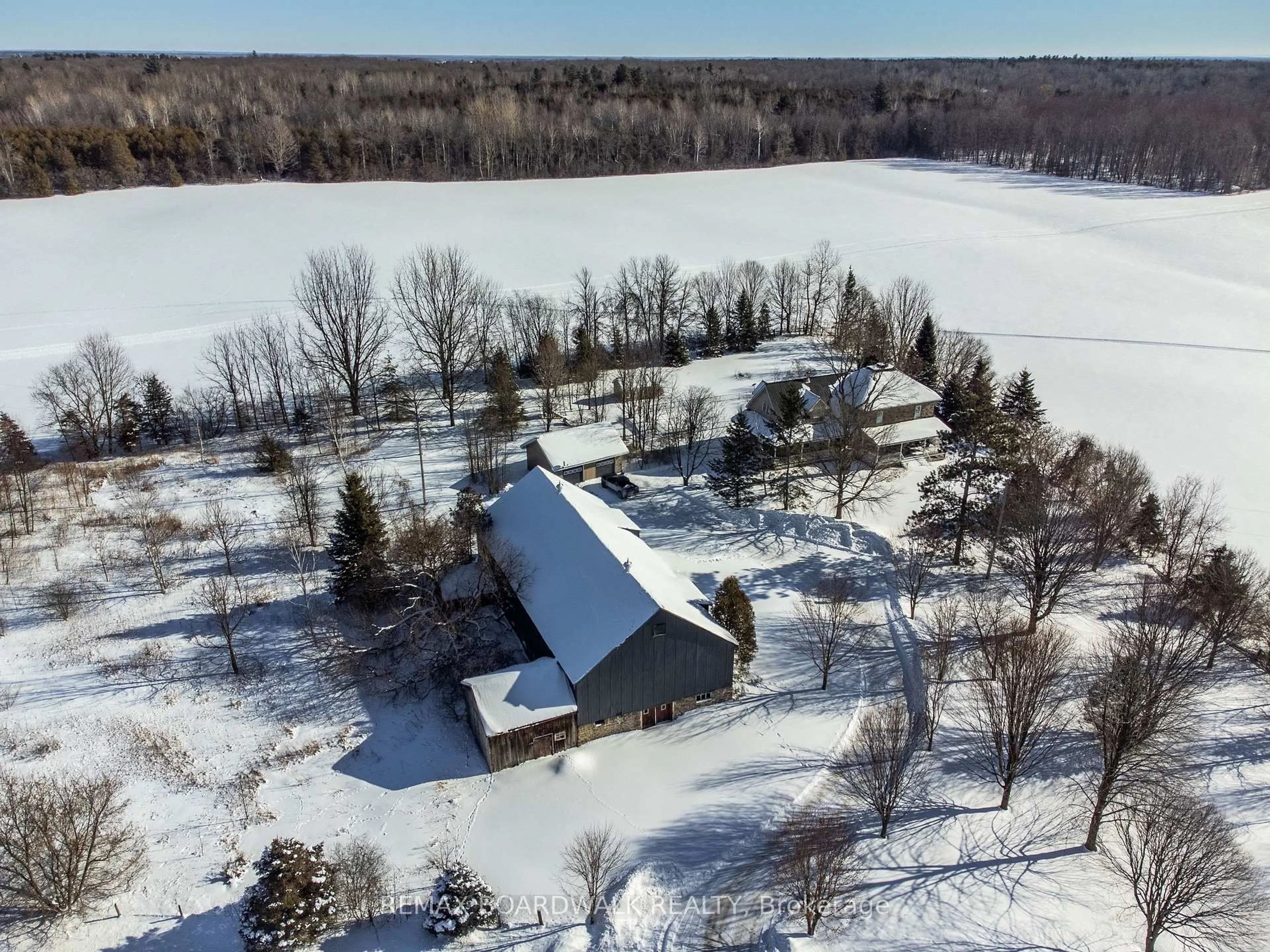 A pic from outside/outdoor area/front of a property/back of a property/a pic from drone, water/lake/river/ocean view for 7053 Connell Rd, Edwardsburgh/Cardinal Ontario K0E 1X0