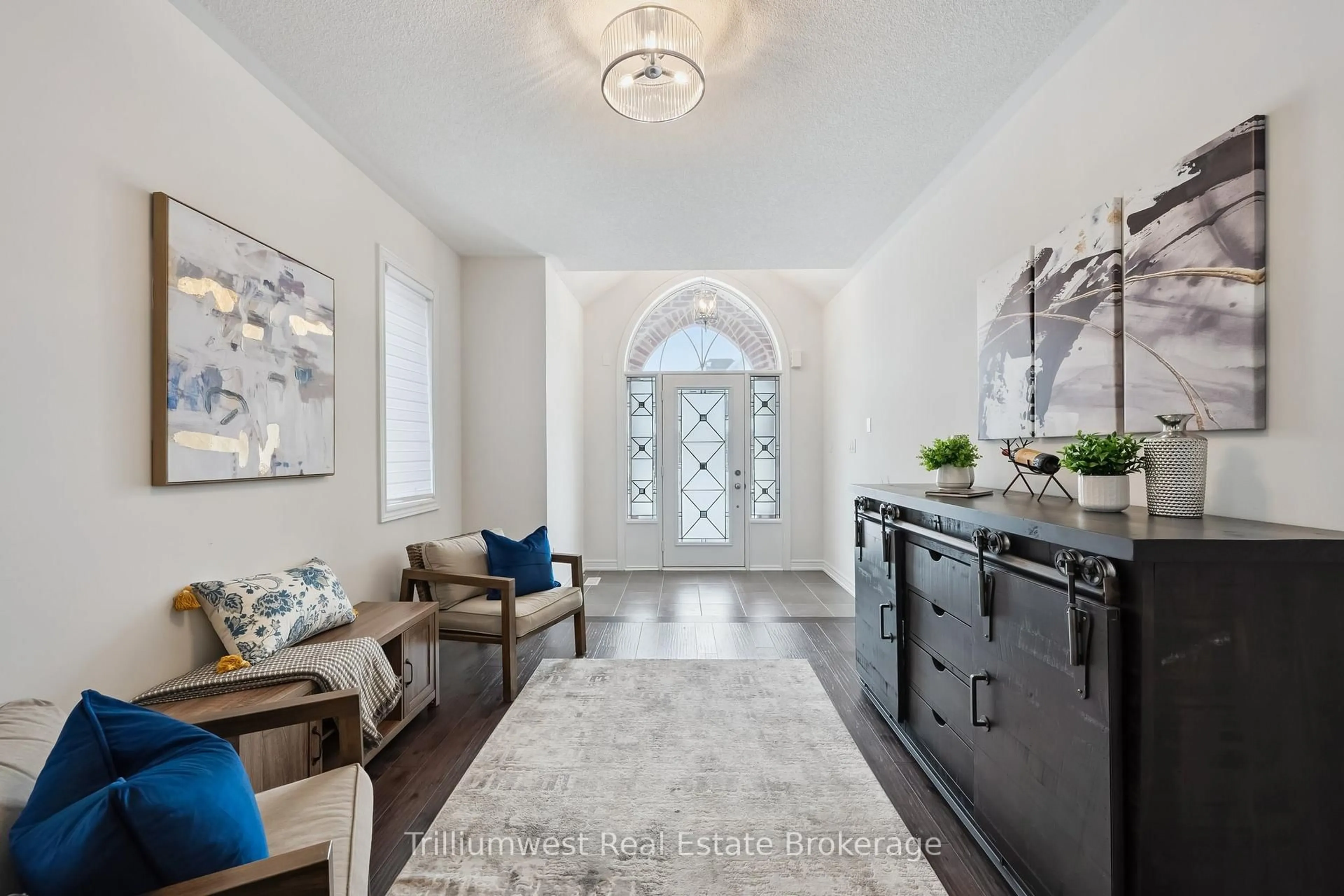 Indoor entryway for 125 Edgar Bonner Ave, Guelph/Eramosa Ontario N0B 2K0