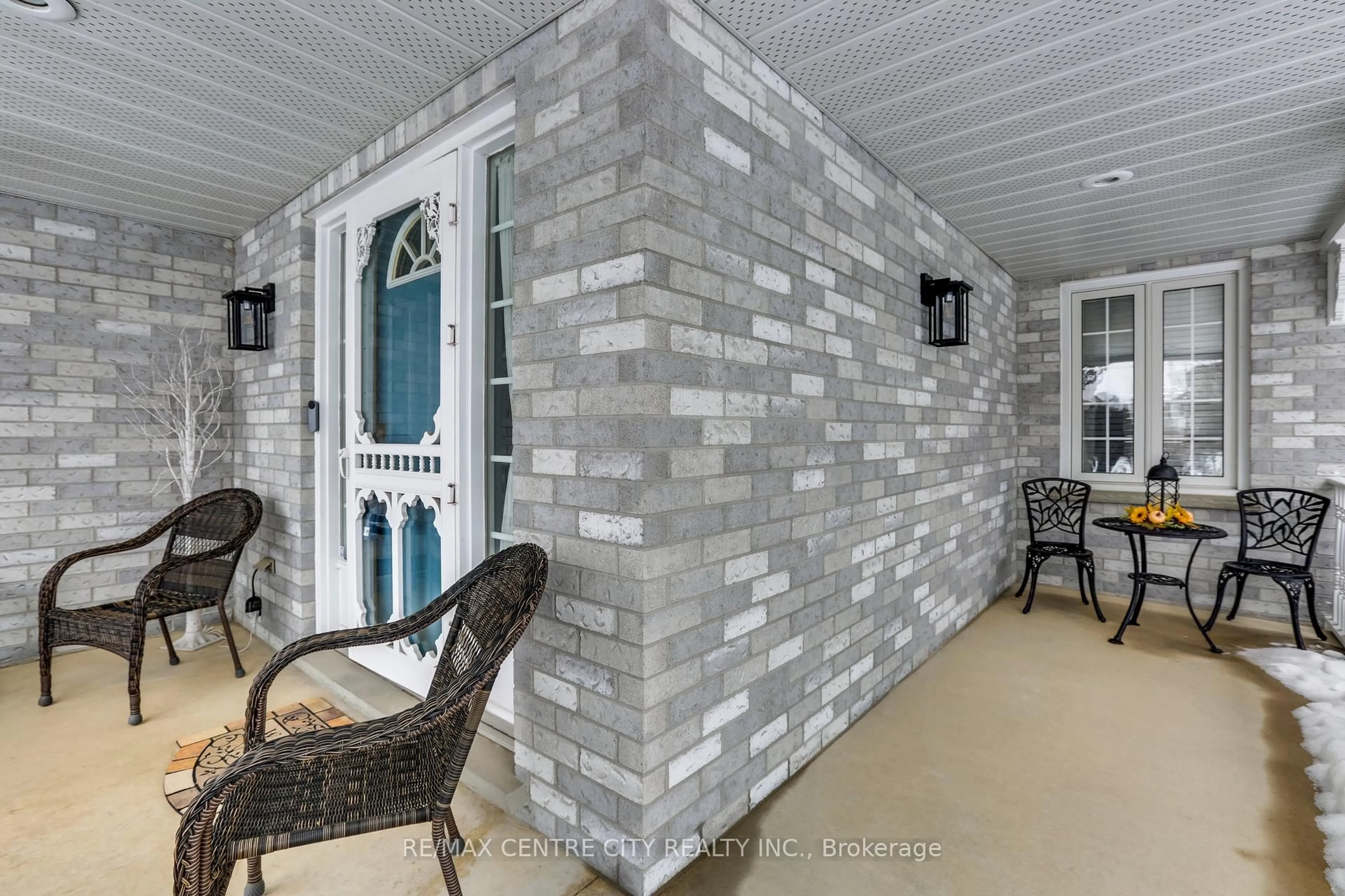 Unknown for 142 Napoleon Dr, London East Ontario N5V 4B1