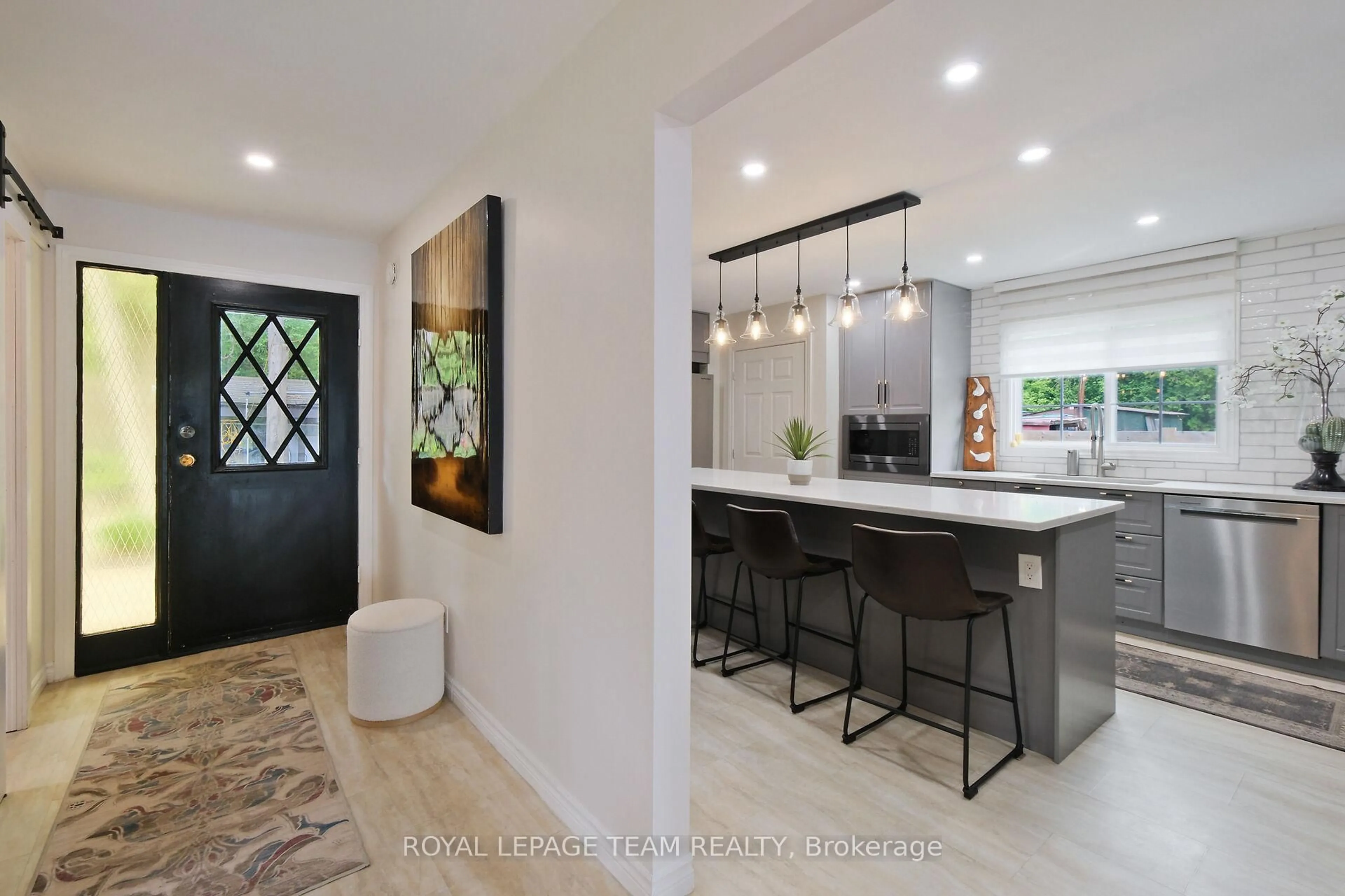 Contemporary kitchen, ceramic/tile floor for 4440 Tranquility Lane, Ottawa Ontario K0A 3M0