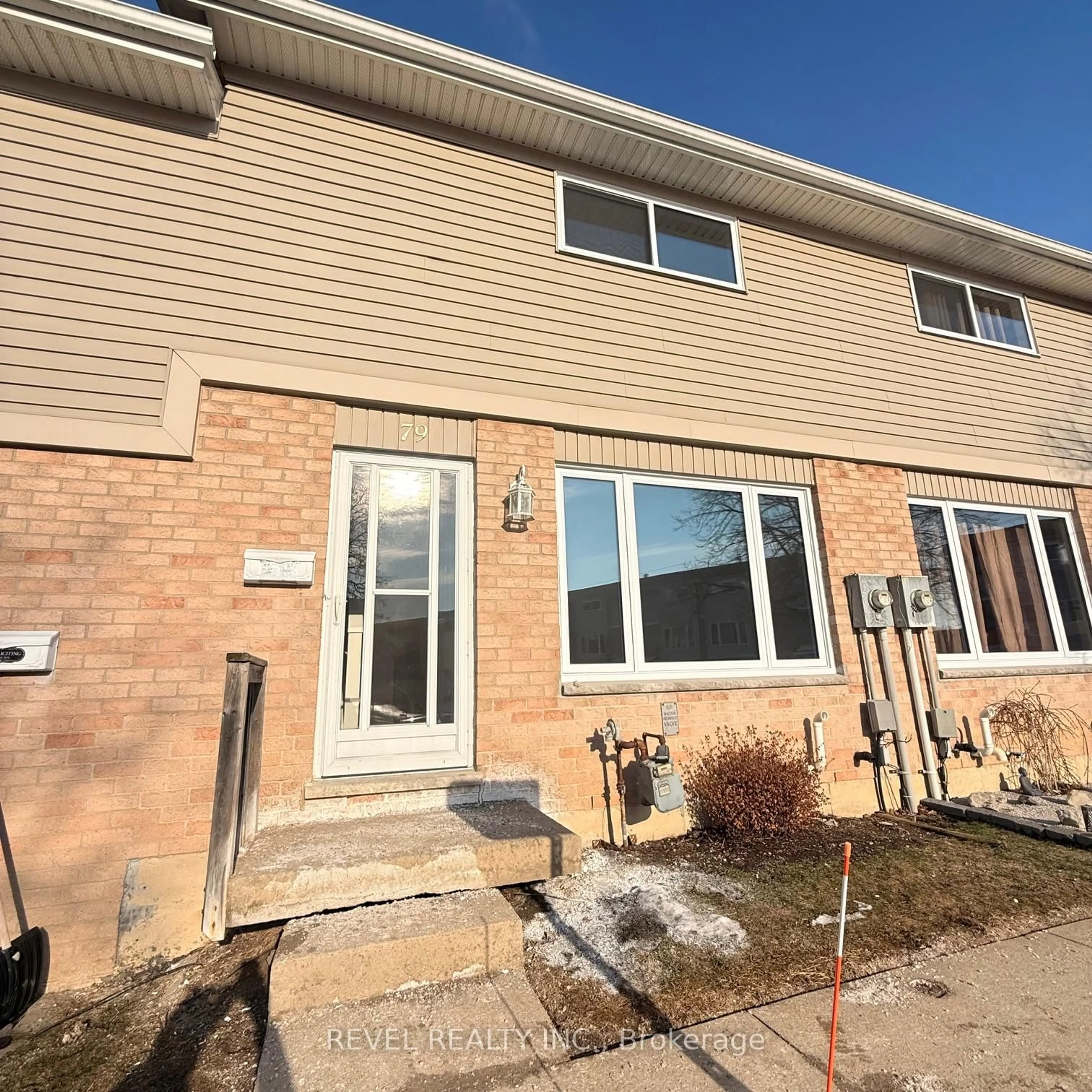 Unknown for 320 Westminster Ave #79, London South Ontario N6C 5H5