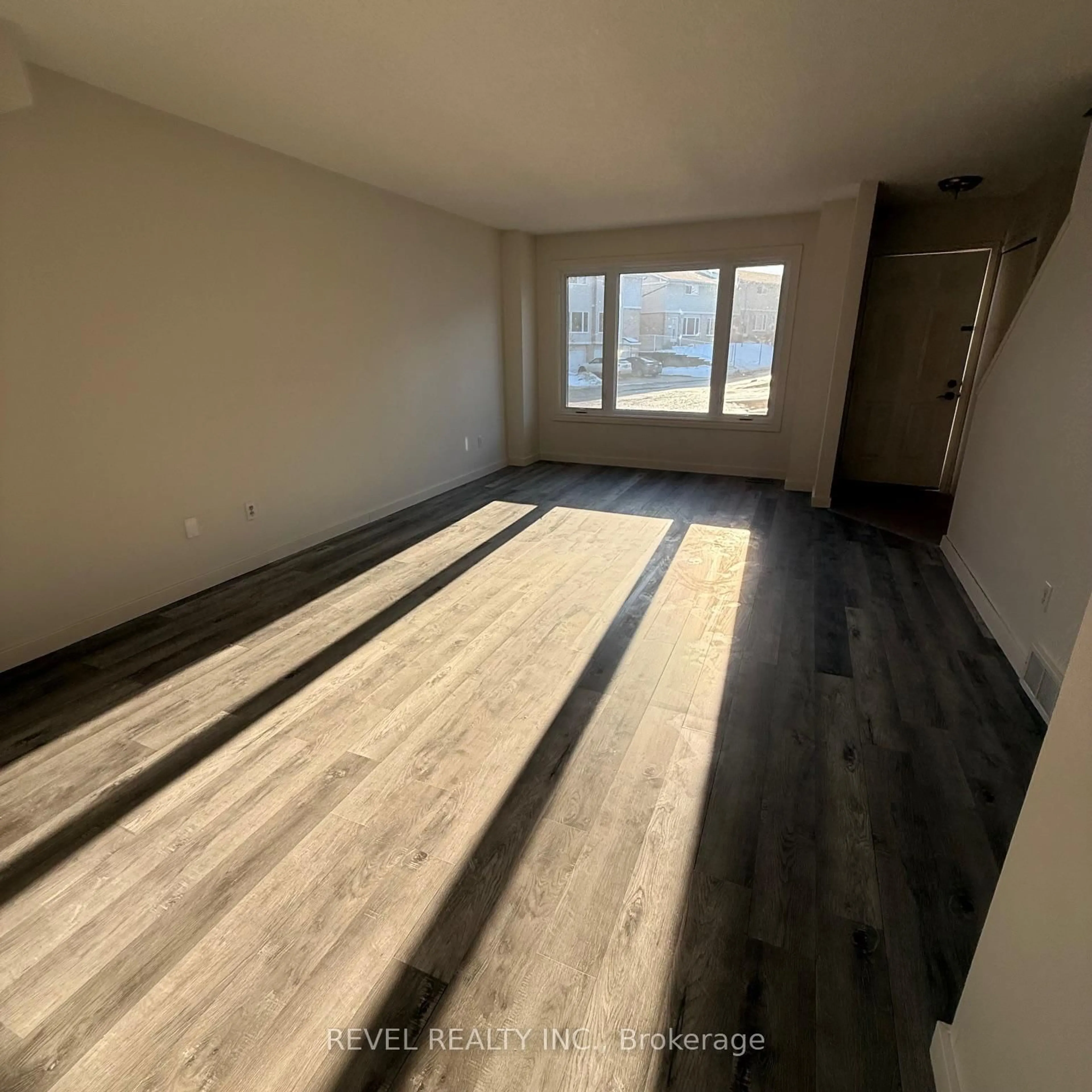 A pic of a room for 320 Westminster Ave #79, London South Ontario N6C 5H5