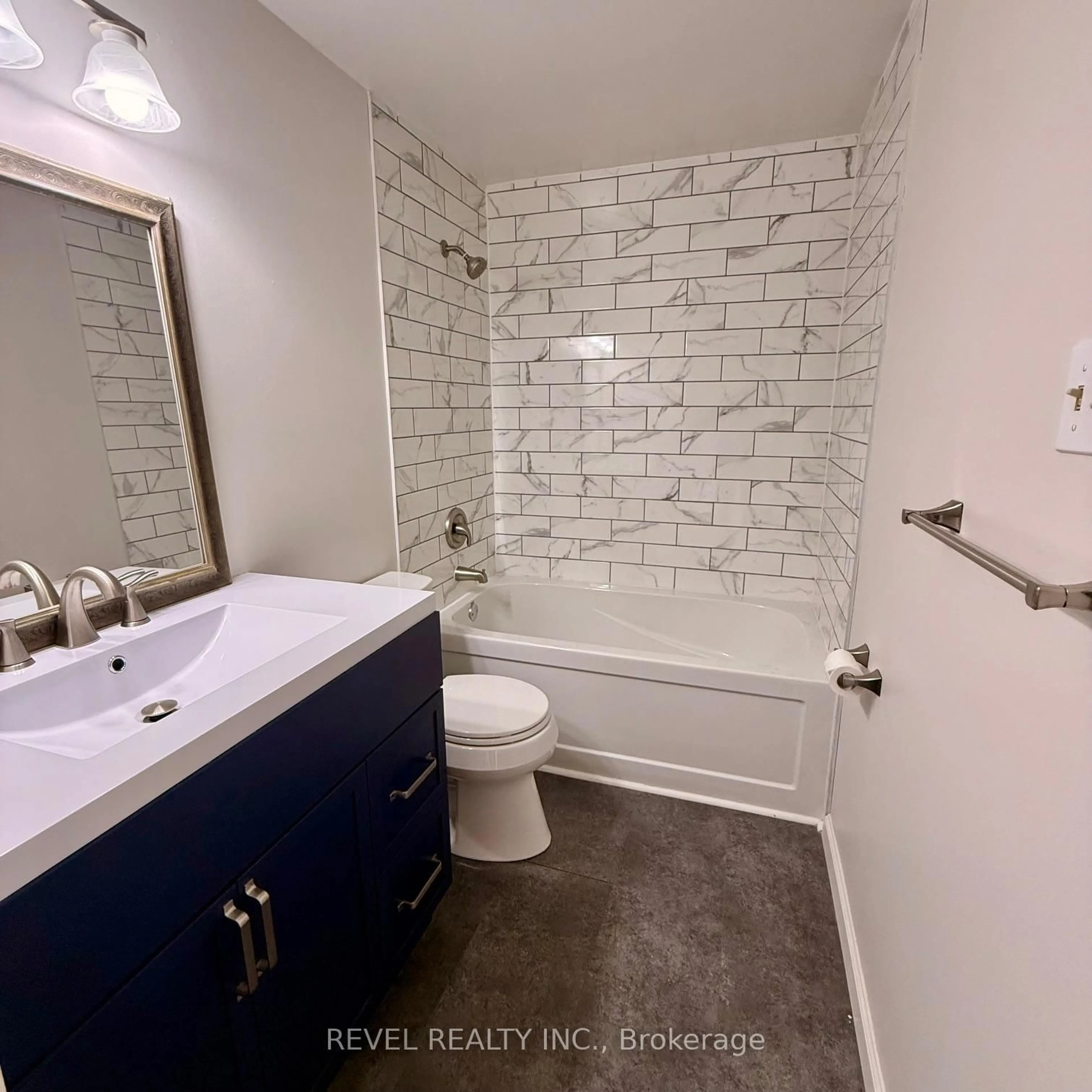 Standard bathroom, ceramic/tile floor for 320 Westminster Ave #79, London South Ontario N6C 5H5