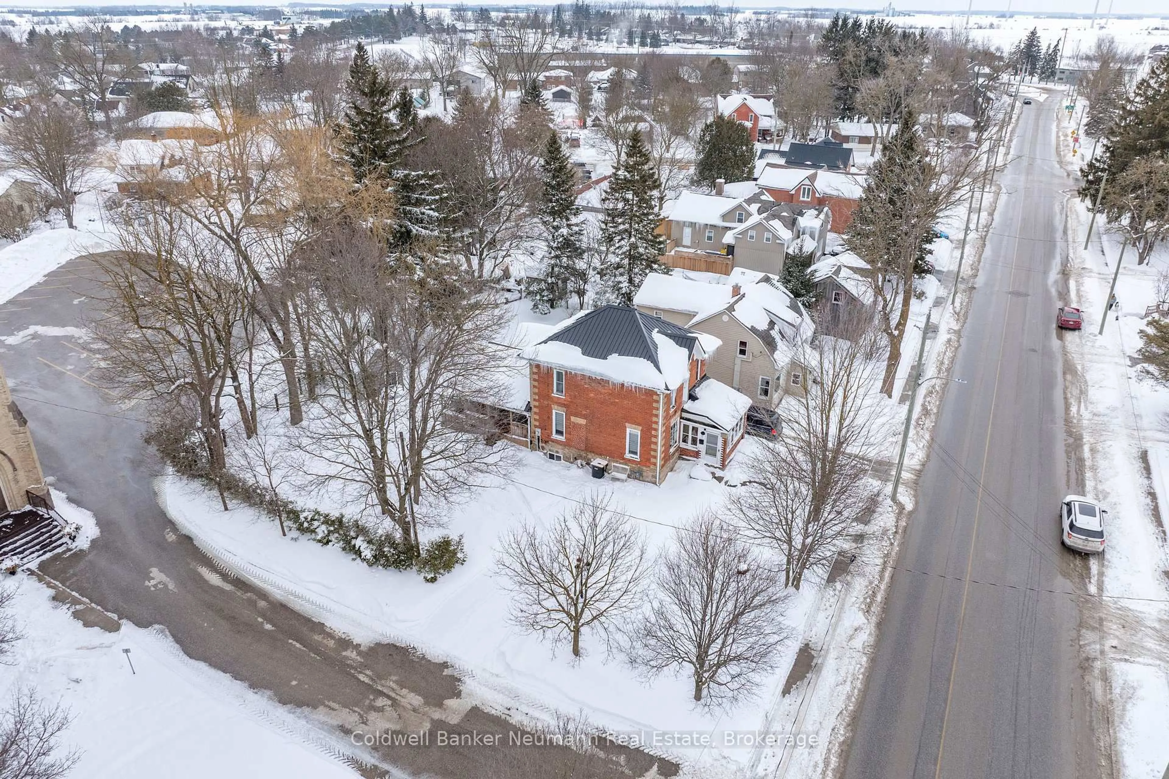 A pic from outside/outdoor area/front of a property/back of a property/a pic from drone, street for 151 Frederick St, Wellington North Ontario N0G 1A0