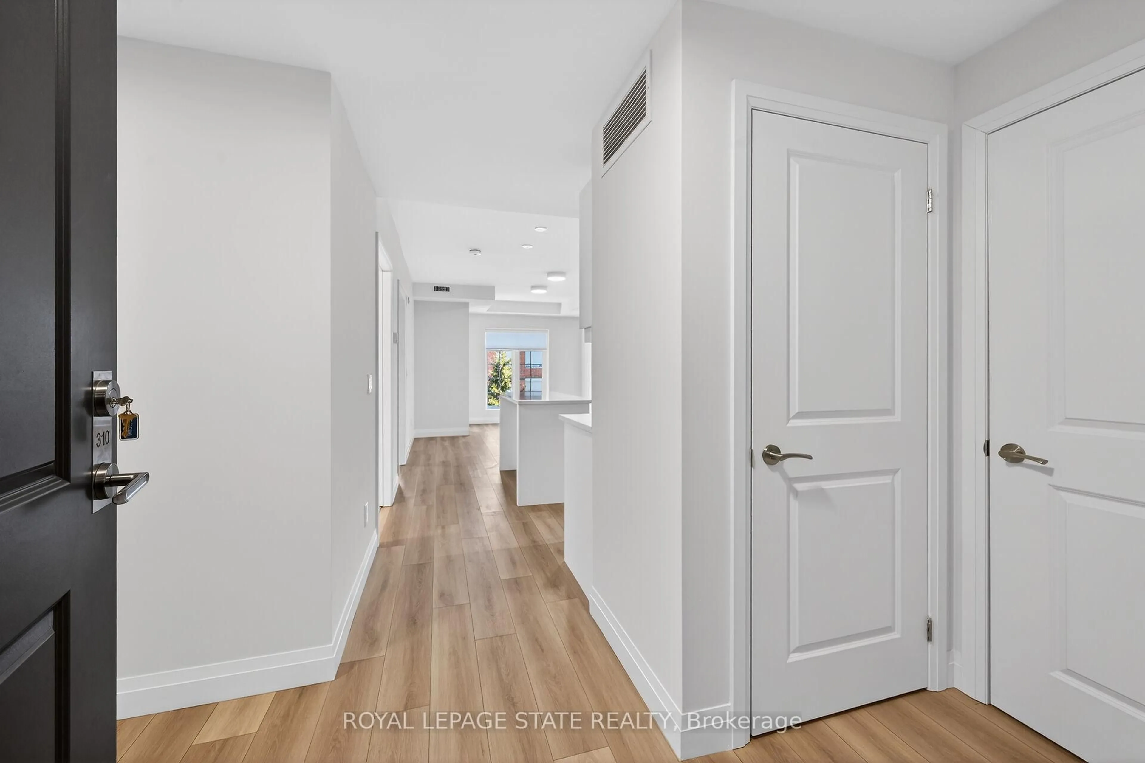 Indoor entryway for 153 Wilson St #310, Hamilton Ontario L9G 1N4