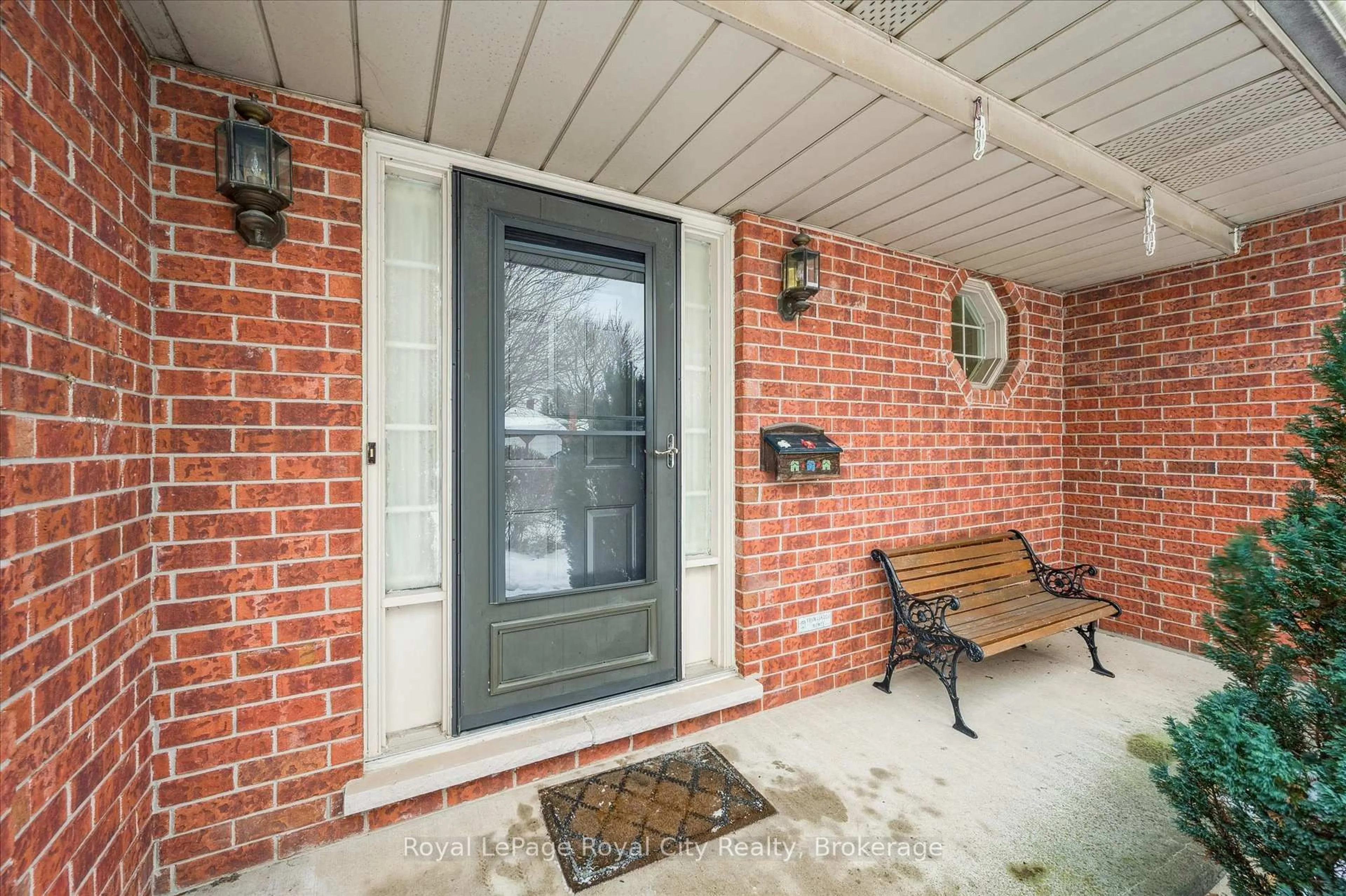 Indoor entryway for 43 Brady Lane, Guelph Ontario N1L 1A4