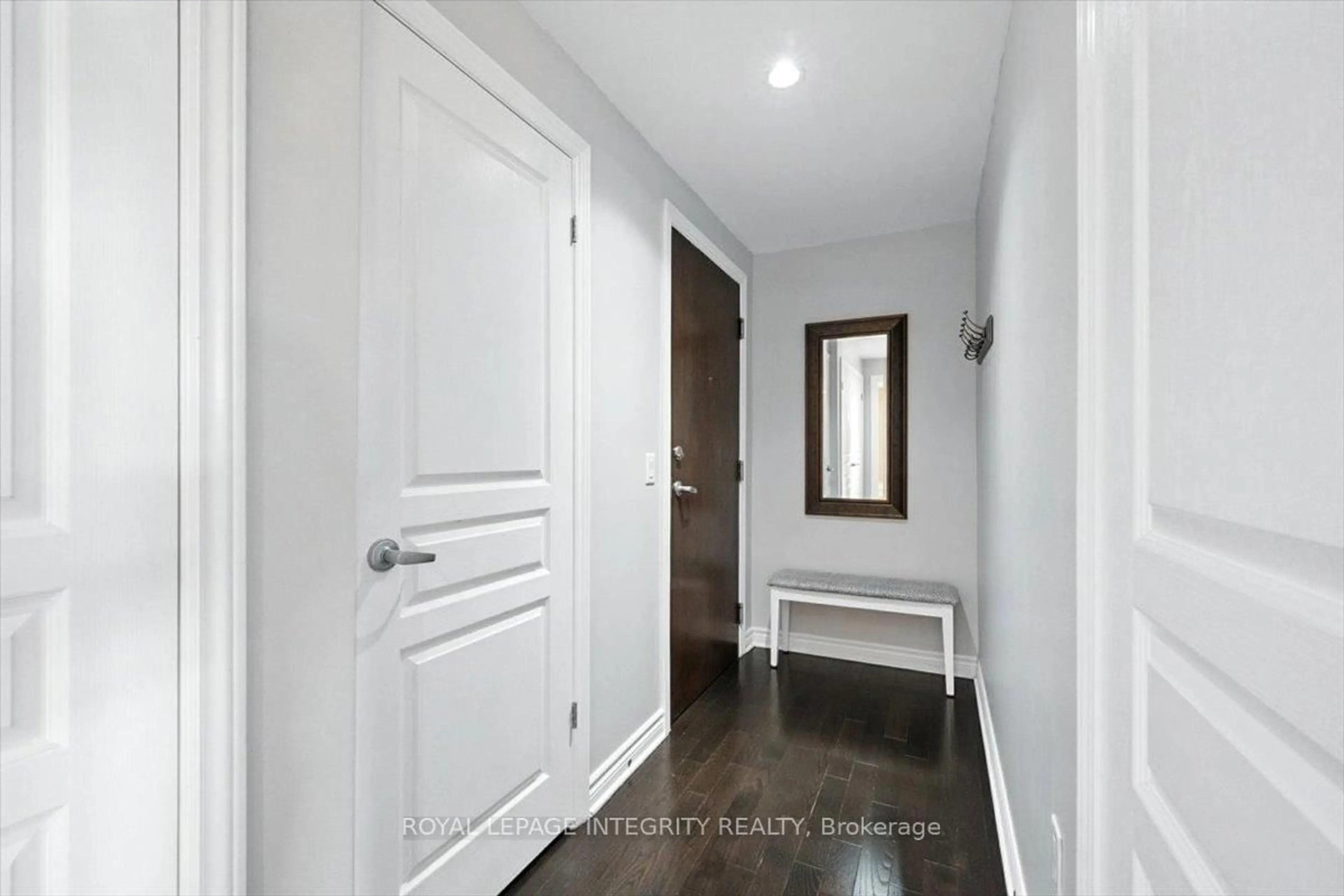 Indoor entryway for 755 Beauparc Private #202, Ottawa Ontario K1J 0A2