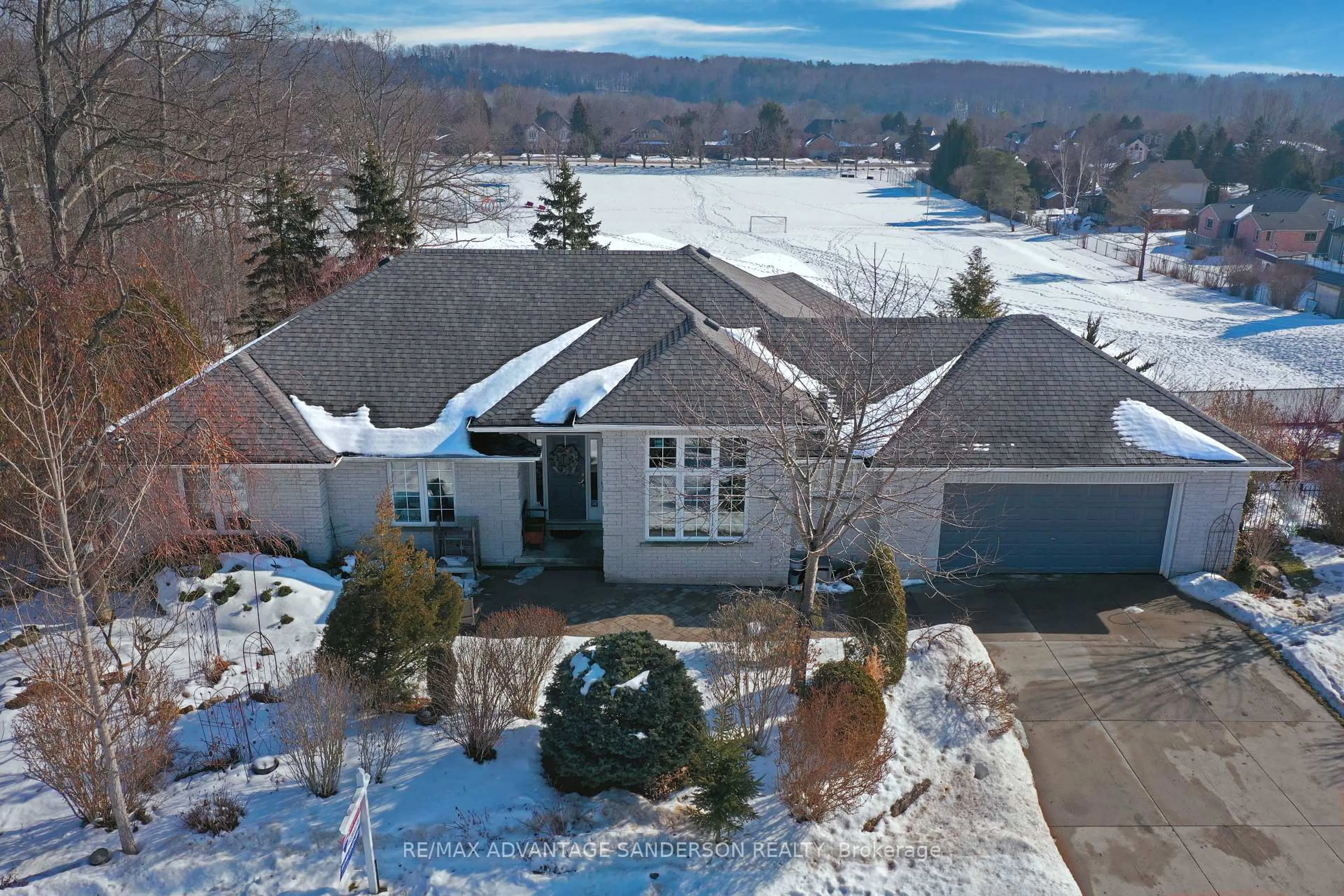 A pic from outside/outdoor area/front of a property/back of a property/a pic from drone, unknown for 23 Birchcrest Dr, Middlesex Centre Ontario N0L 1R0