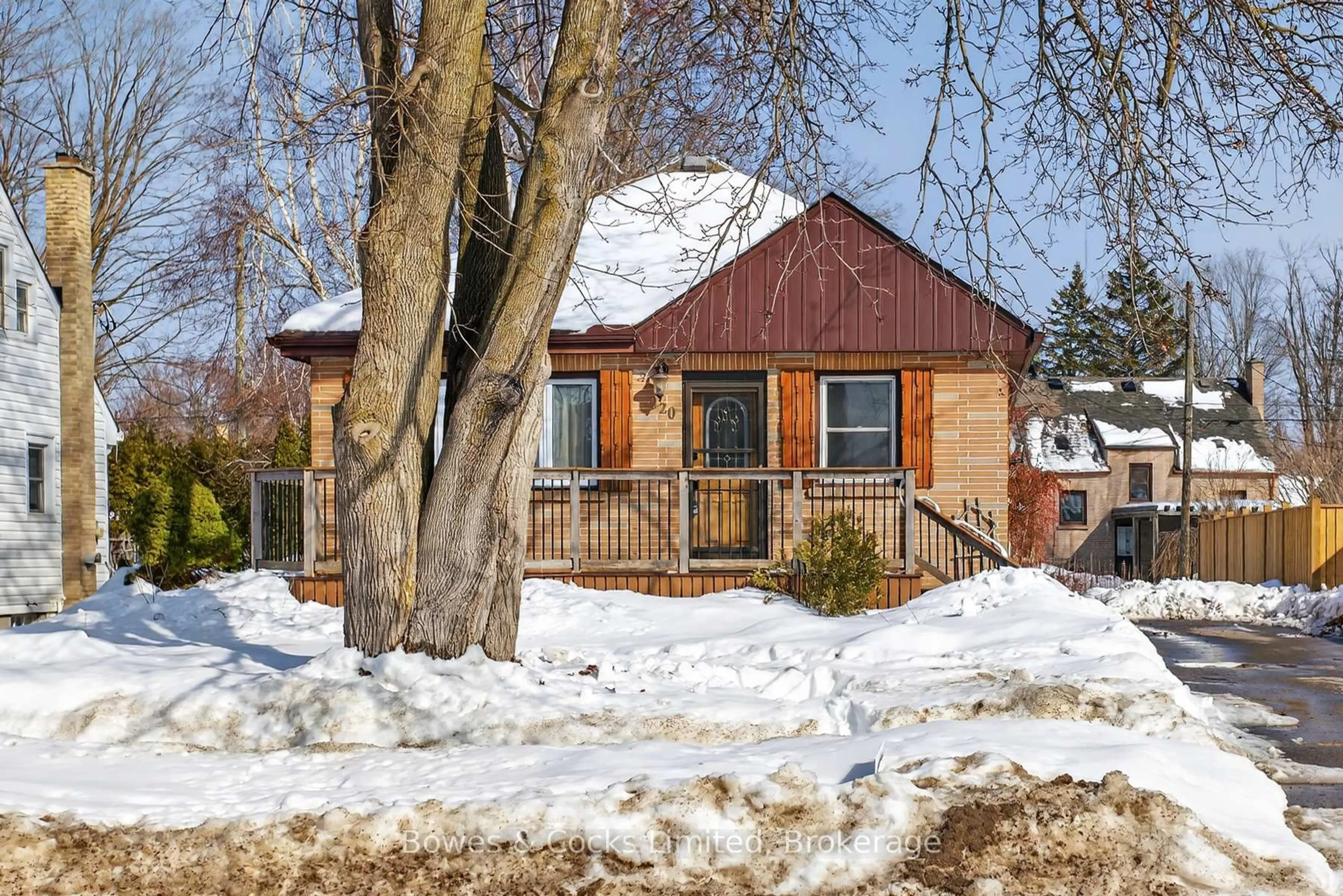 Home with brick exterior material, street for 820 Nicholls St, Peterborough Ontario K9H 5T8