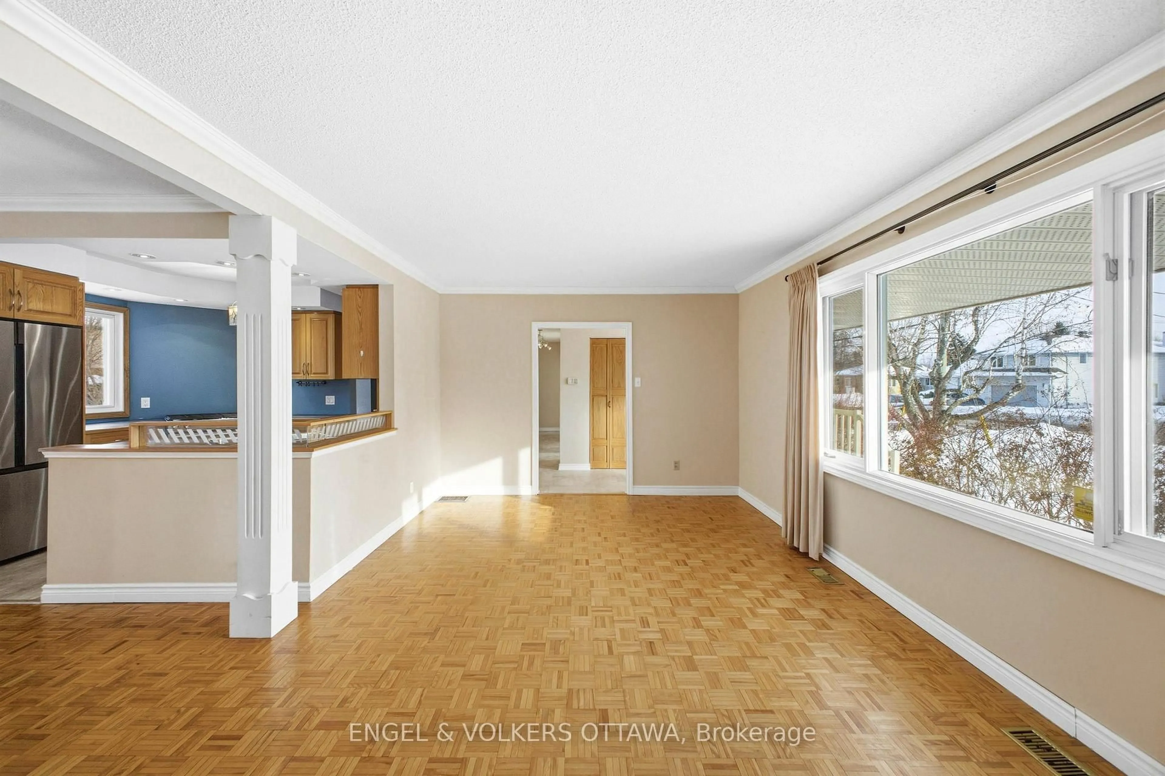 Unknown for 49 Inverness Ave, Ottawa Ontario K2E 6N6