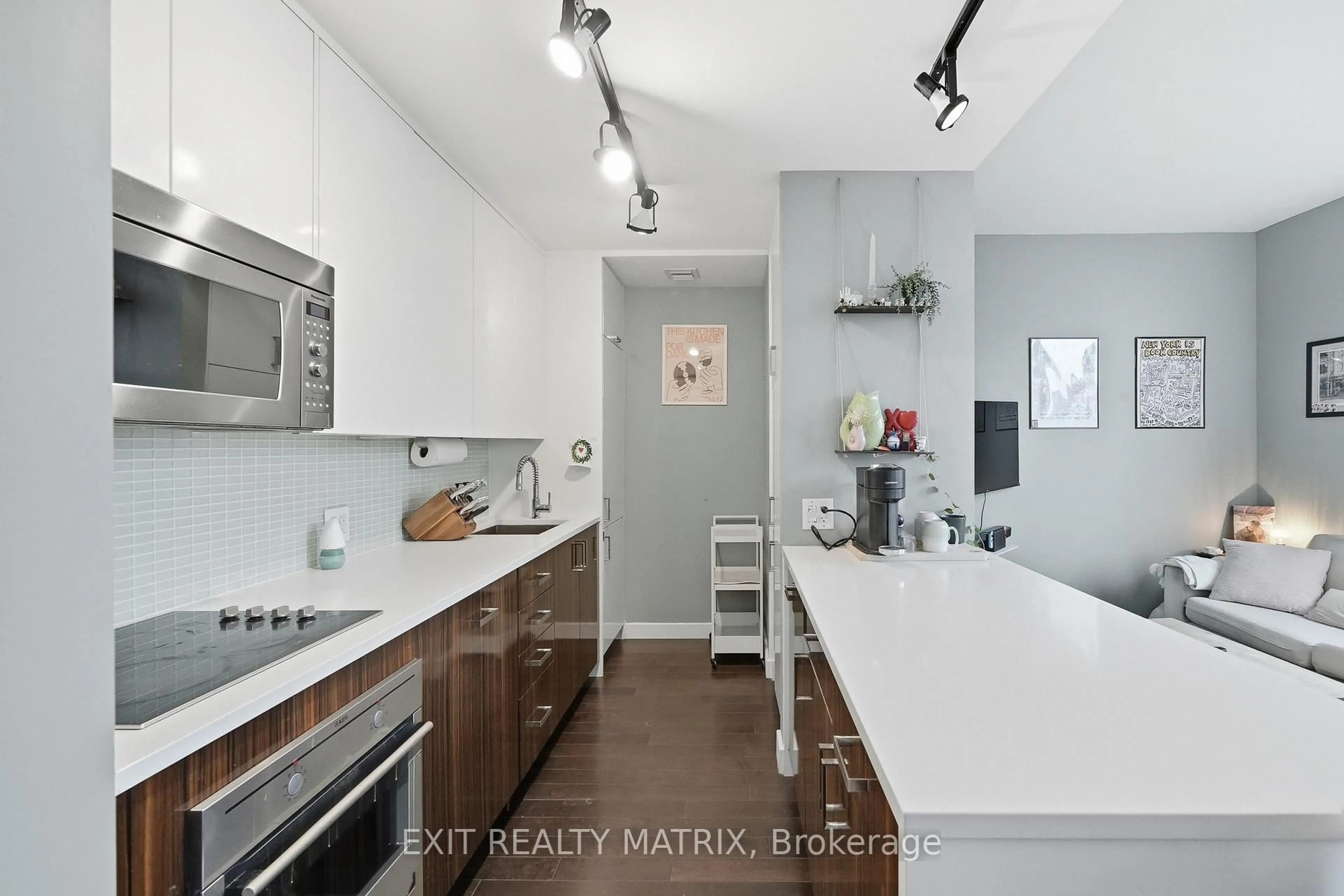 Unknown for 201 Parkdale Ave #903, Ottawa Ontario K1Y 1E8