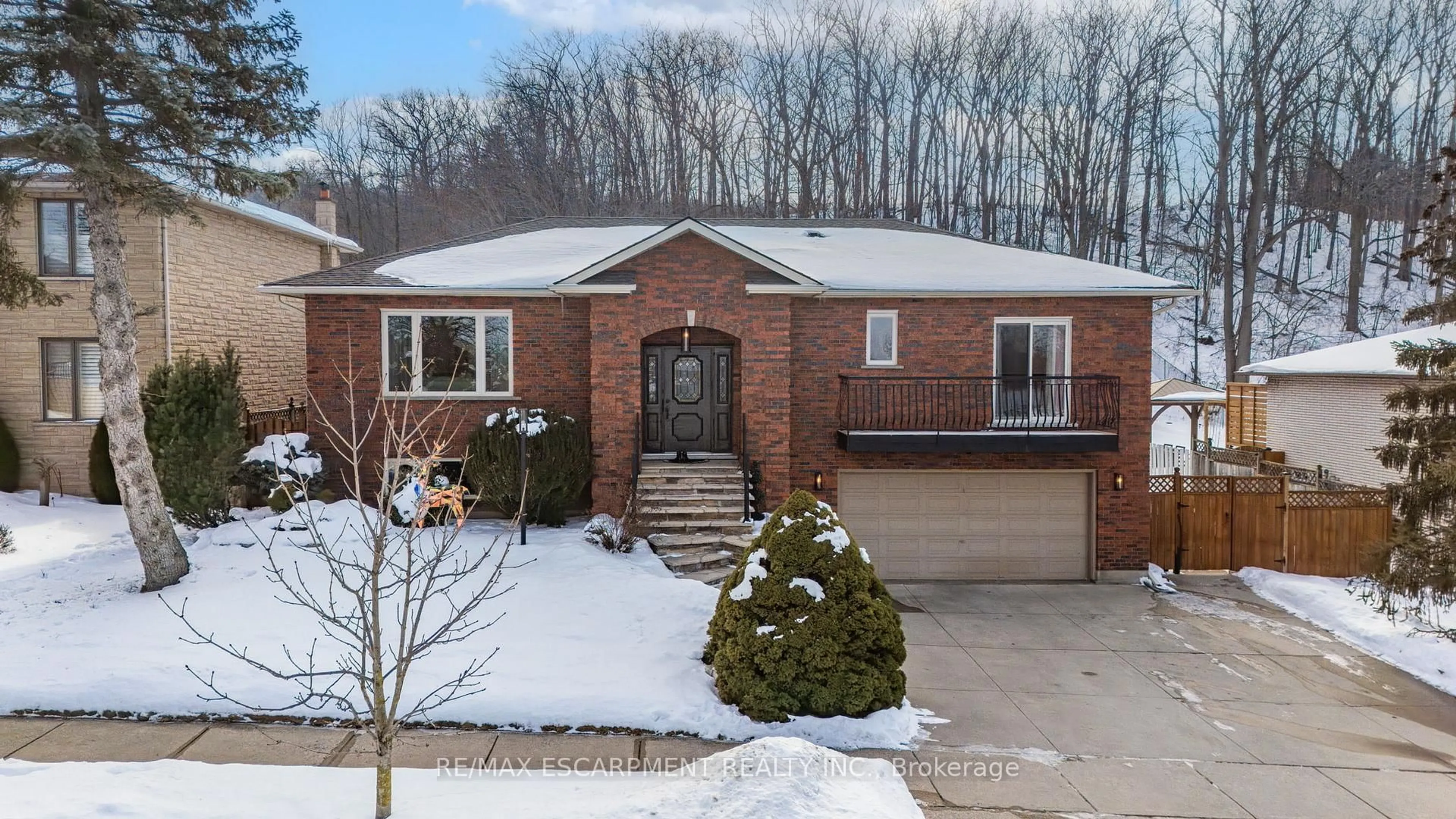 Home with brick exterior material, street for 29 President Dr, Hamilton Ontario L8G 4H2