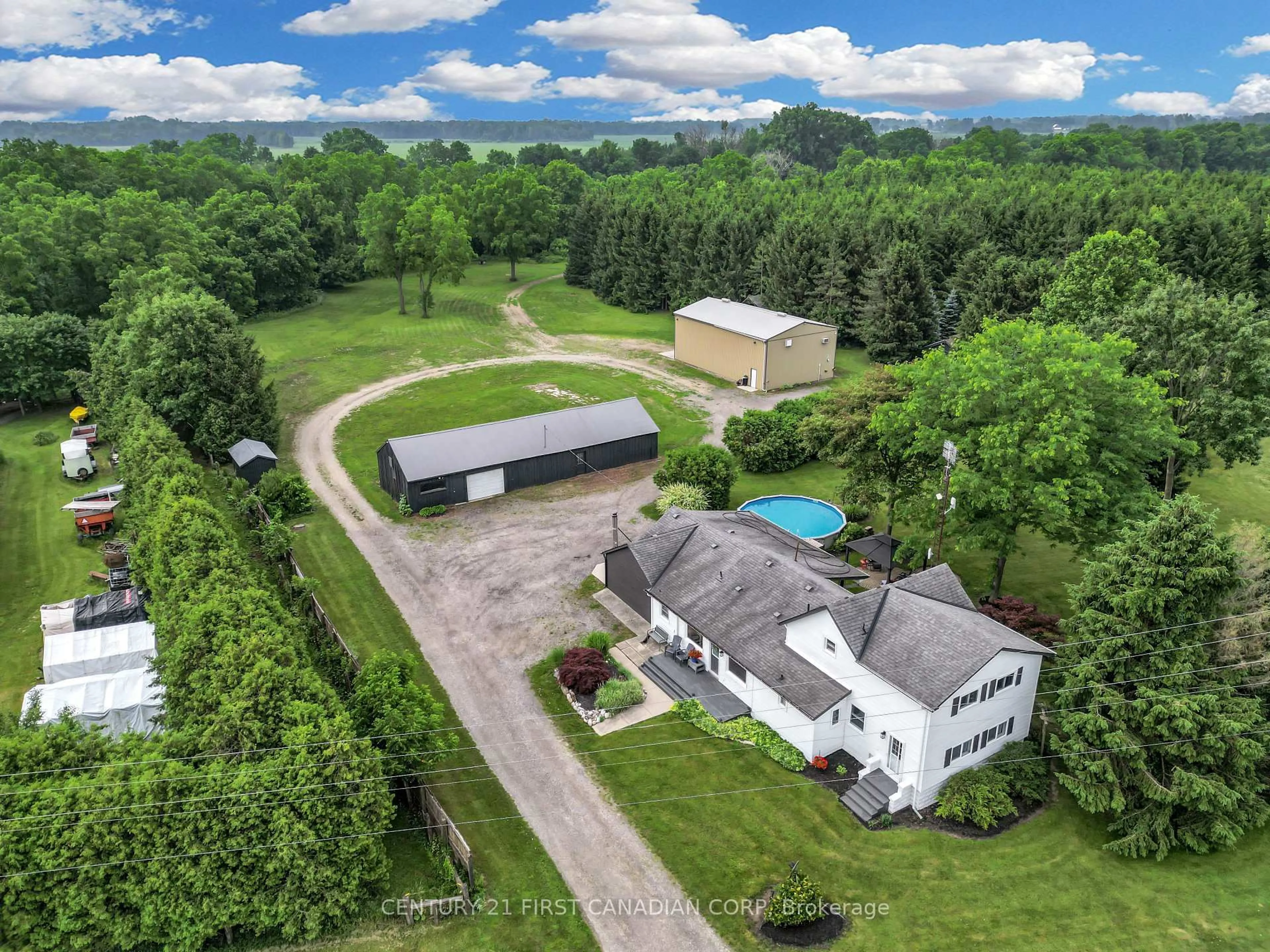 A pic from outside/outdoor area/front of a property/back of a property/a pic from drone, unknown for 13660 LONGWOODS Rd, Chatham-Kent Ontario N0P 2K0