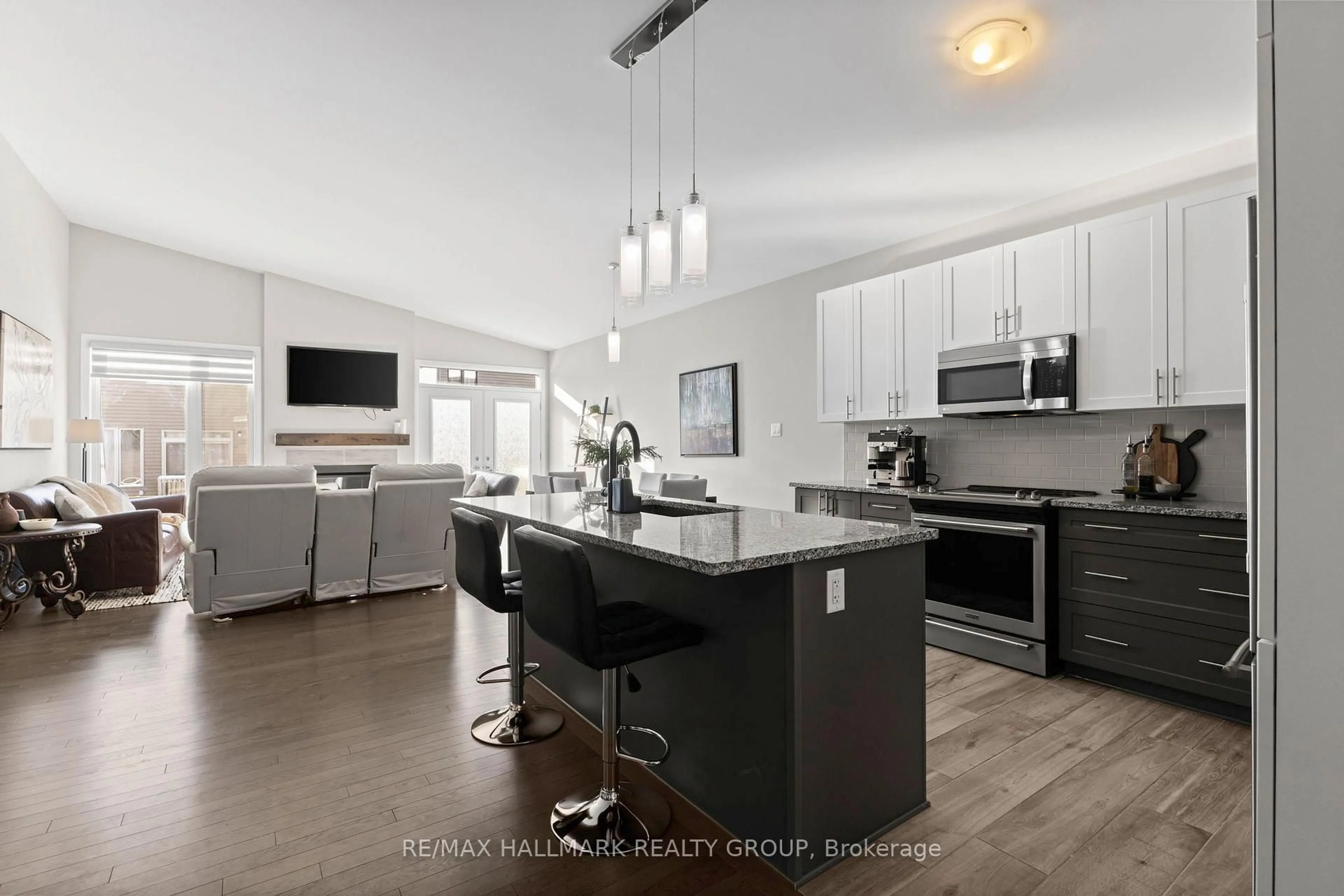 Open concept kitchen, ceramic/tile floor for 433 Sterling Ave, Clarence-Rockland Ontario K4K 0M5
