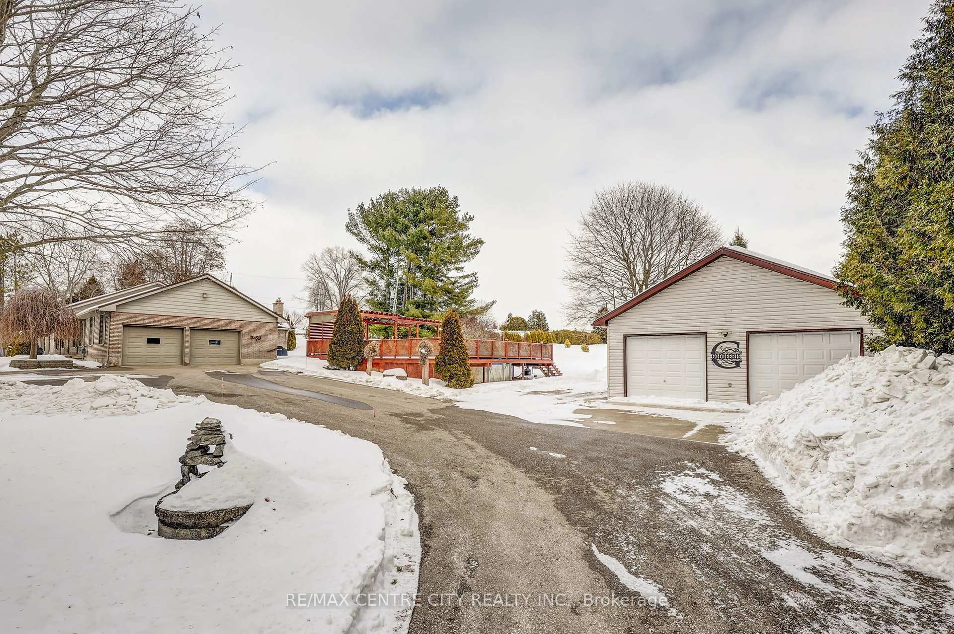 A pic from outside/outdoor area/front of a property/back of a property/a pic from drone, street for 5978 Sunset Rd, Central Elgin Ontario N0L 2L0