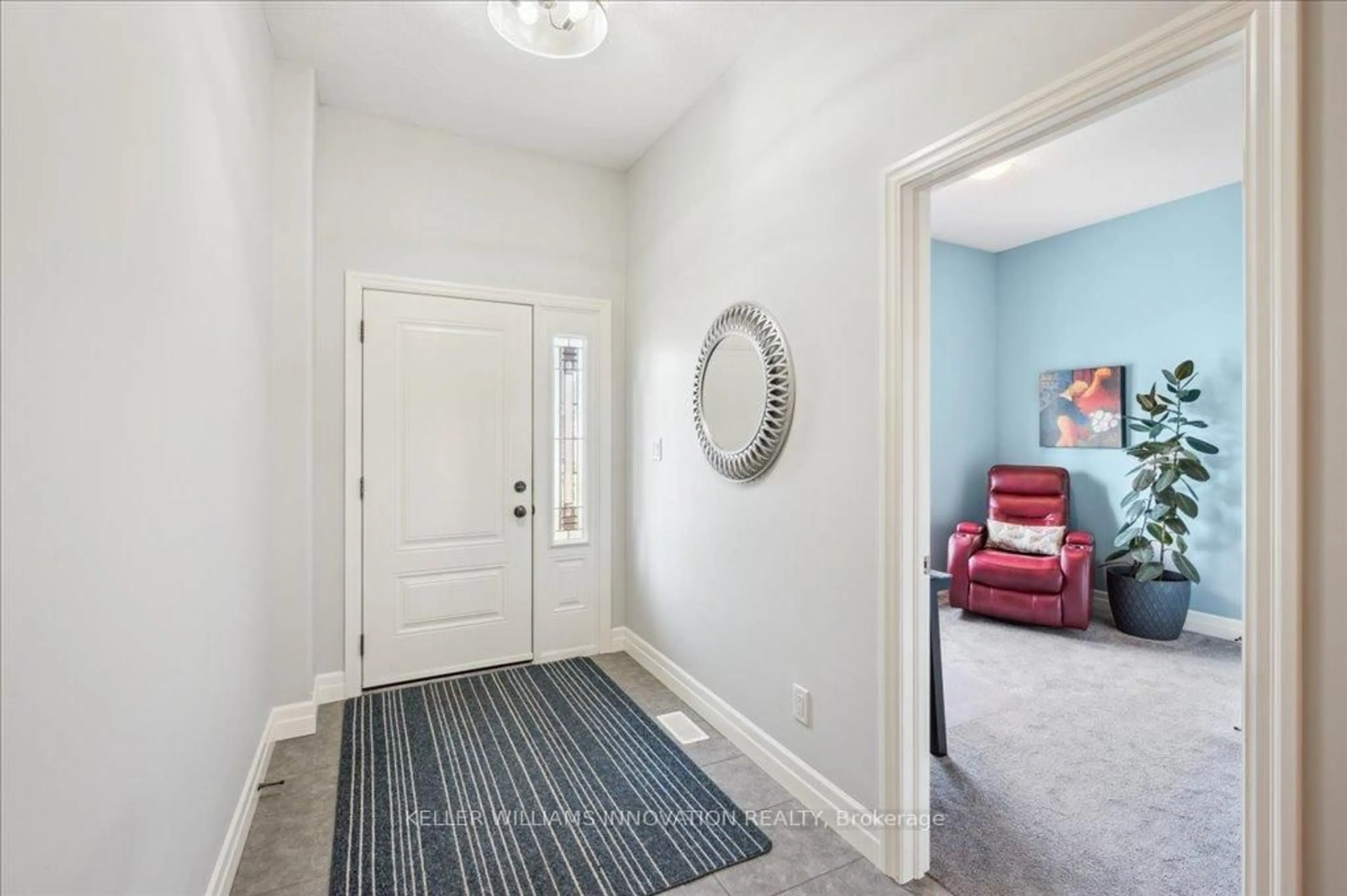 Indoor entryway for 28 Bur Oak Dr, Woolwich Ontario N3B 0C6