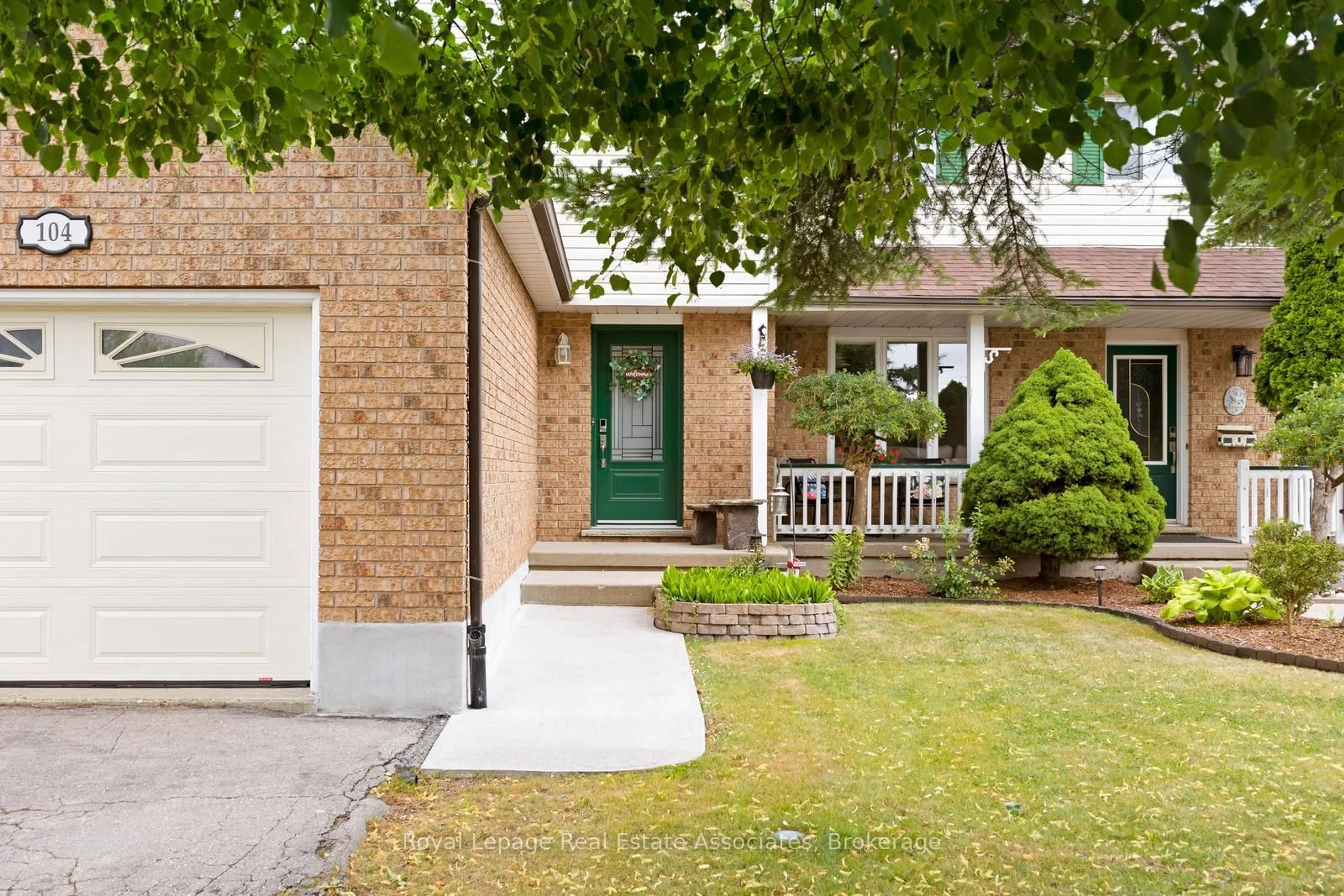 Home with brick exterior material, street for 104 Dyer Crt, Cambridge Ontario N3C 4B9