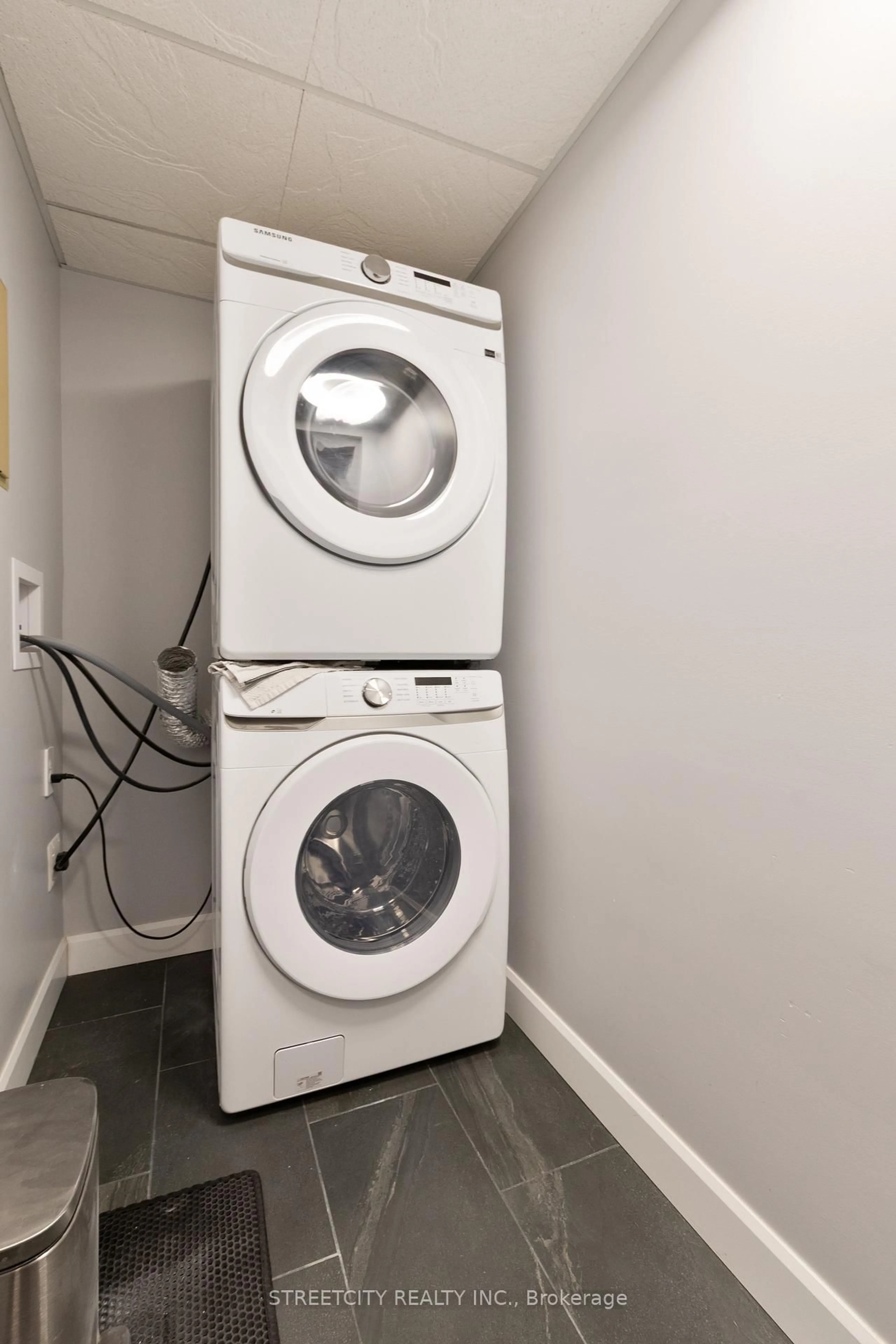 Laundry room for 389 Dundas St #2103, London East Ontario N6B 3L5