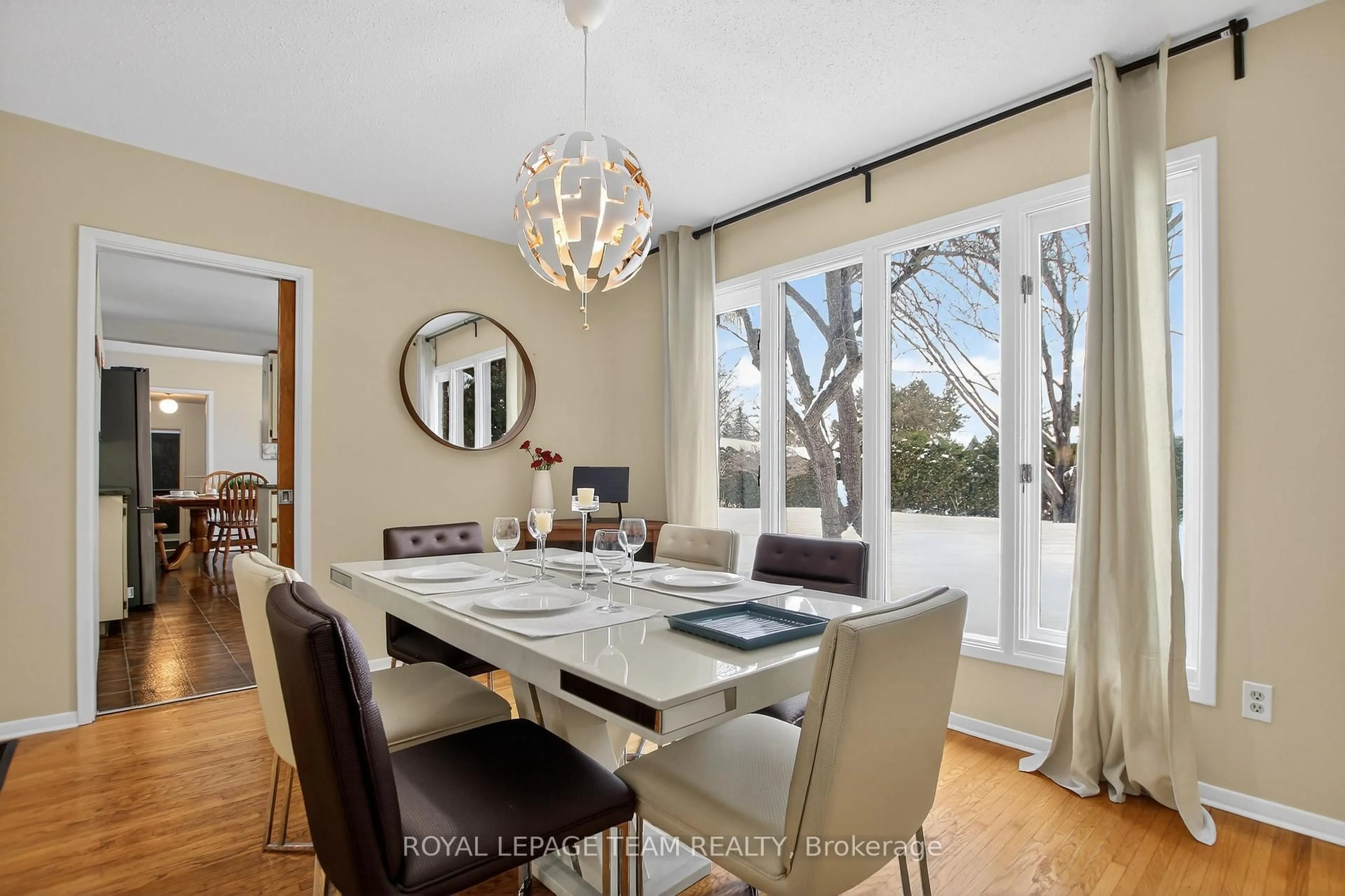 Dining room, unknown for 18 Pentland Cres, Ottawa Ontario K2K 1V5