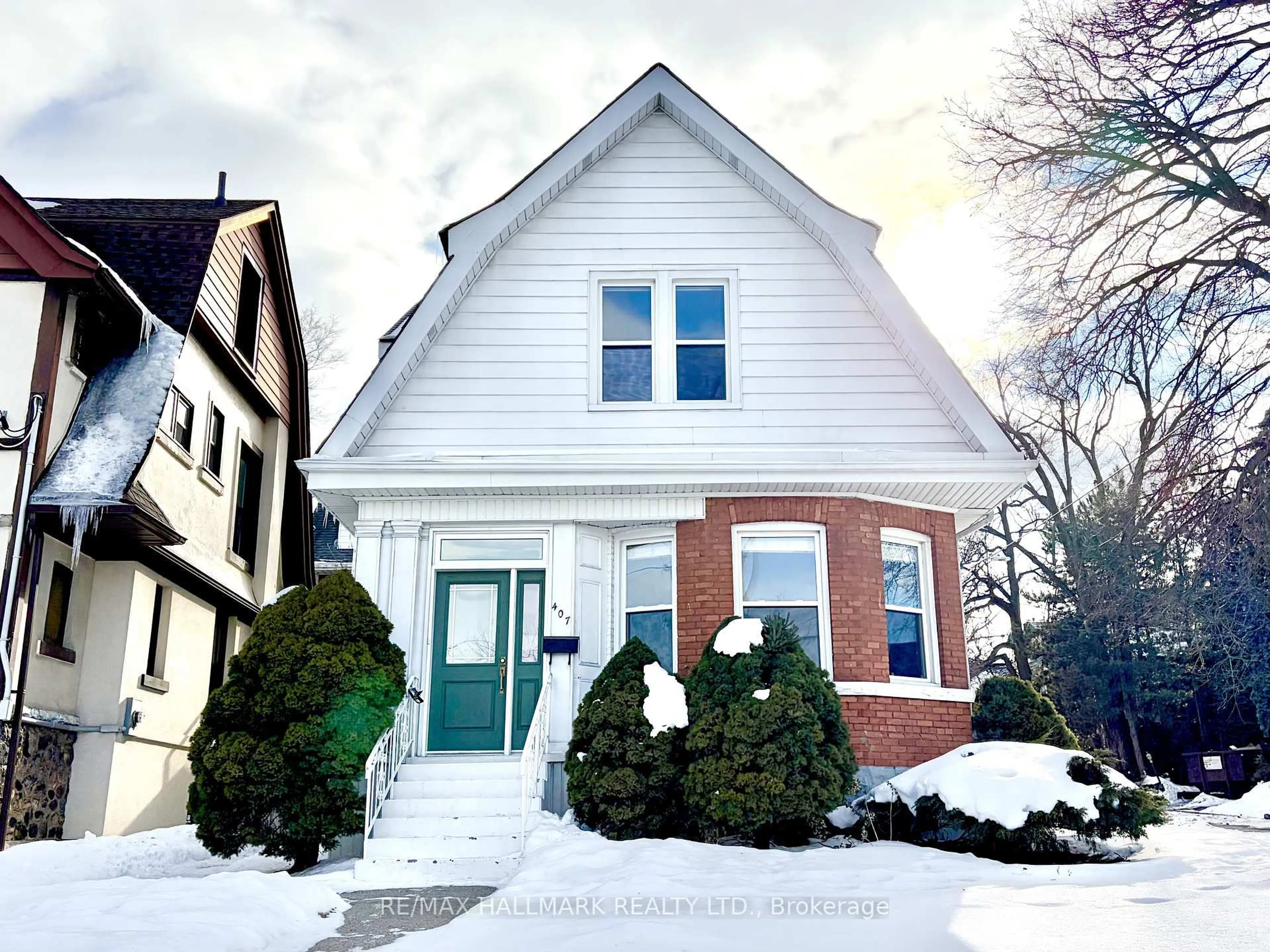 Home with brick exterior material, street for 407 Aberdeen Ave, Hamilton Ontario L8P 2R9