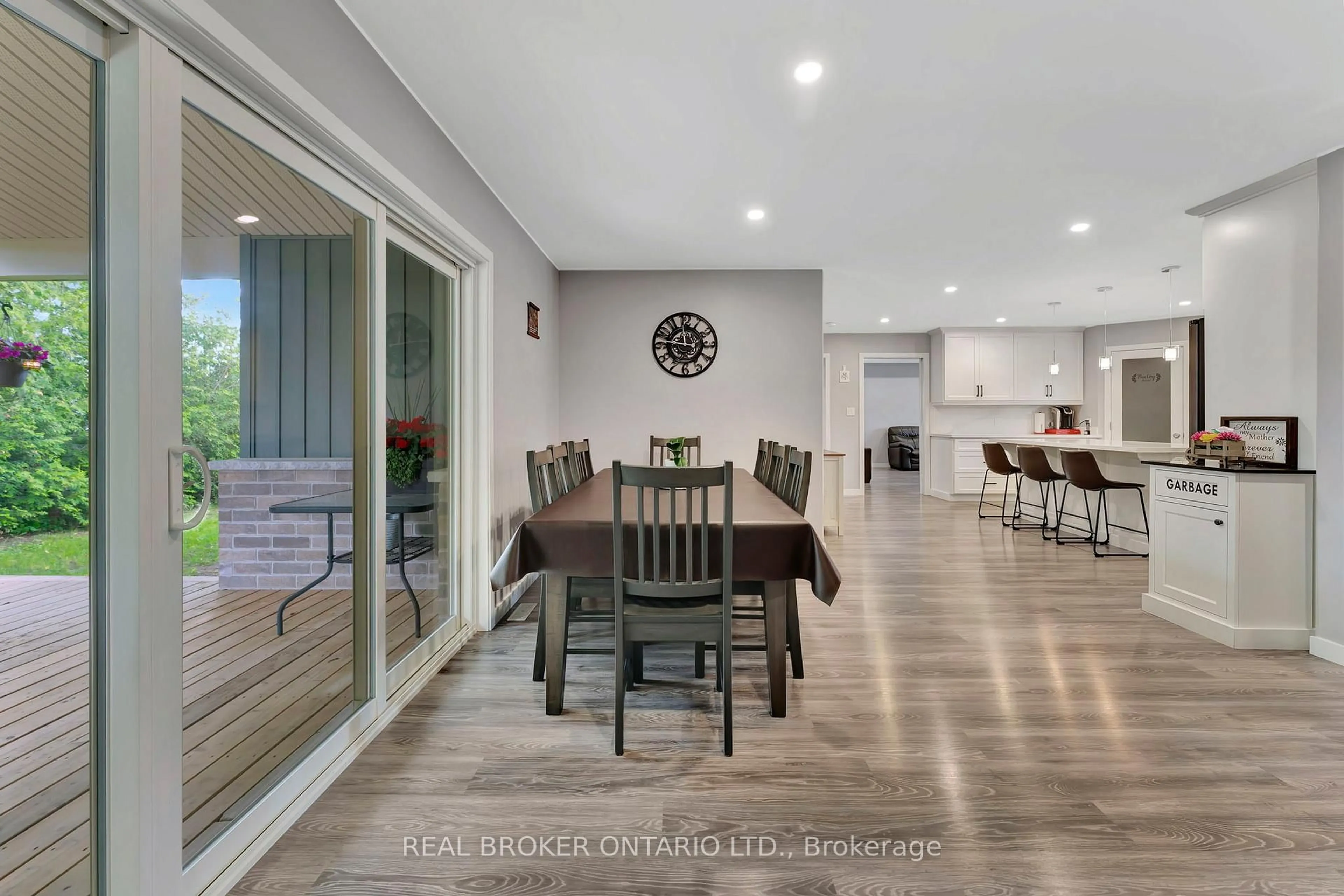 Dining room, unknown for 12 Albert St, Norfolk Ontario N5V 2L8