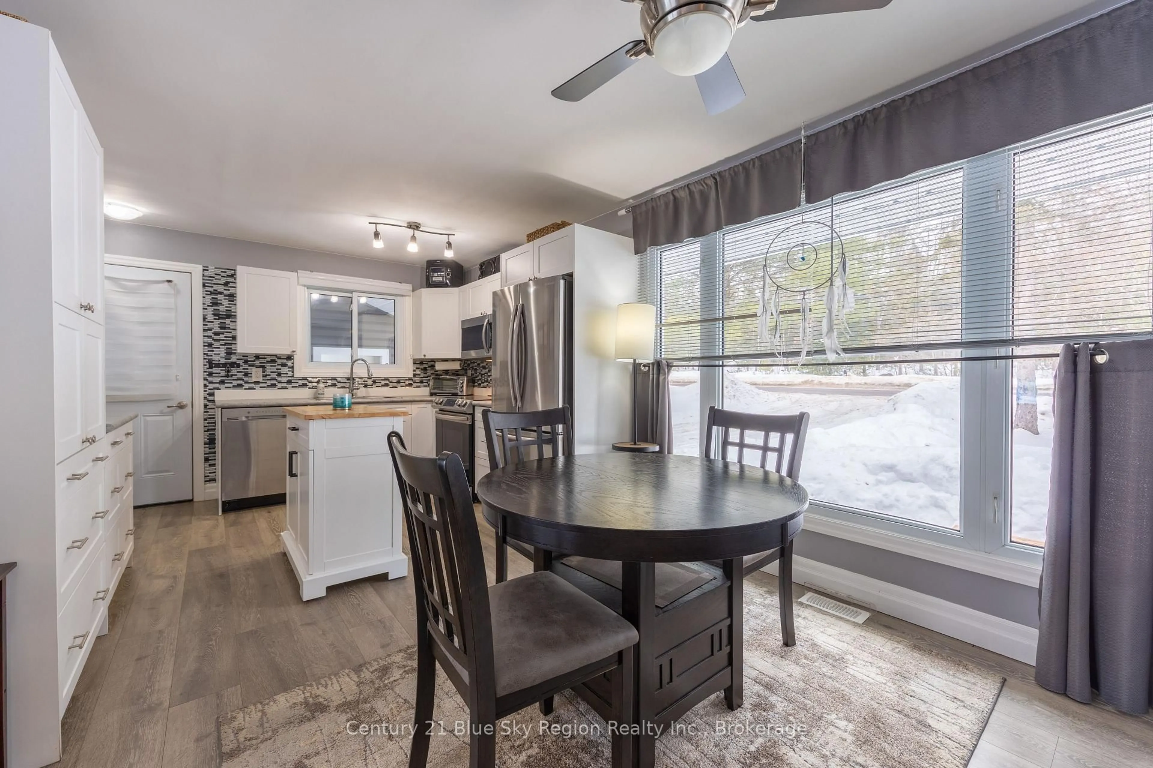 Open concept kitchen, unknown for 1357 Corbeil Rd, East Ferris Ontario P0H 1K0