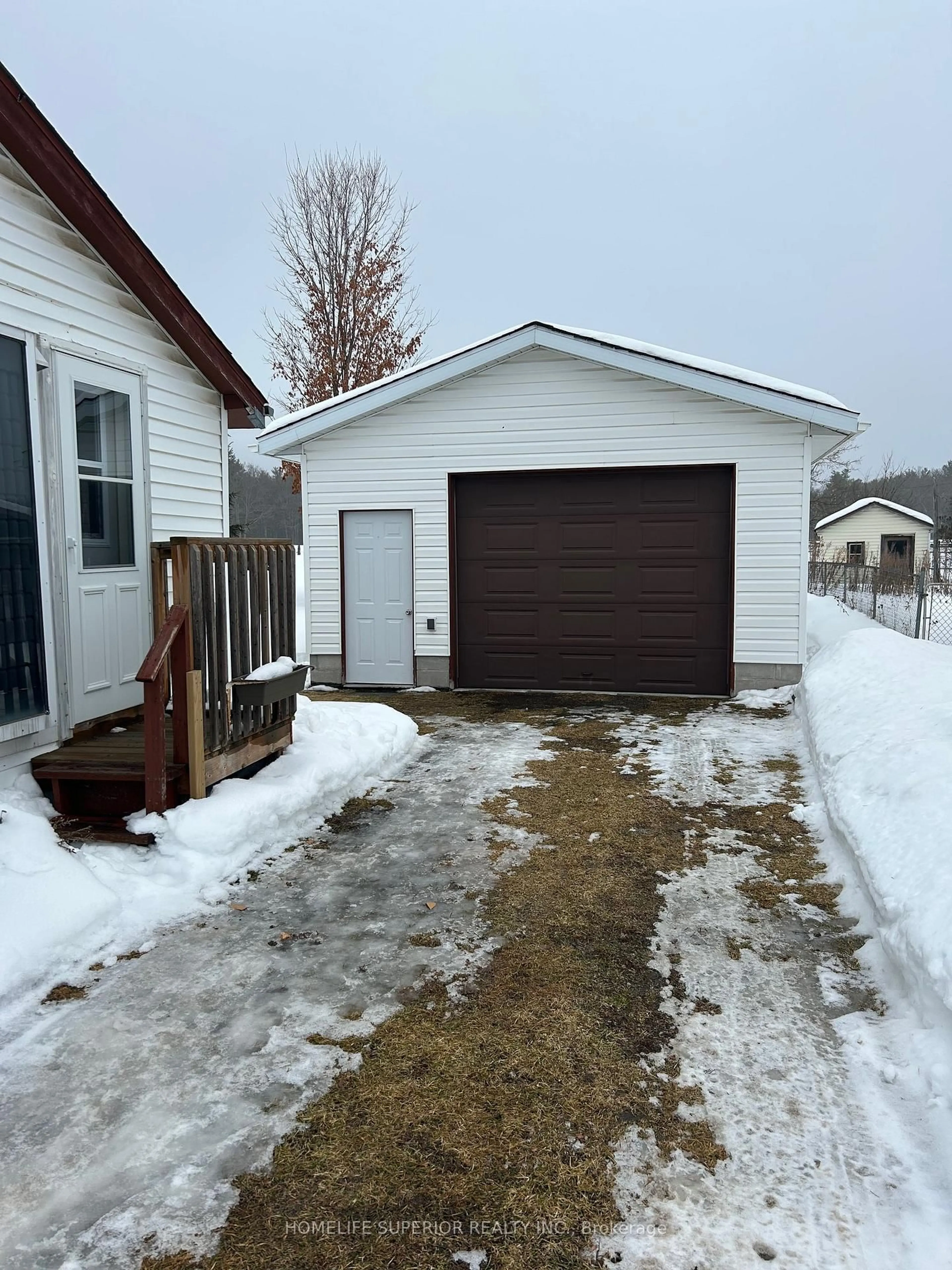 Indoor garage for 50 Victoria St, Limoges Ontario K0K 2M0