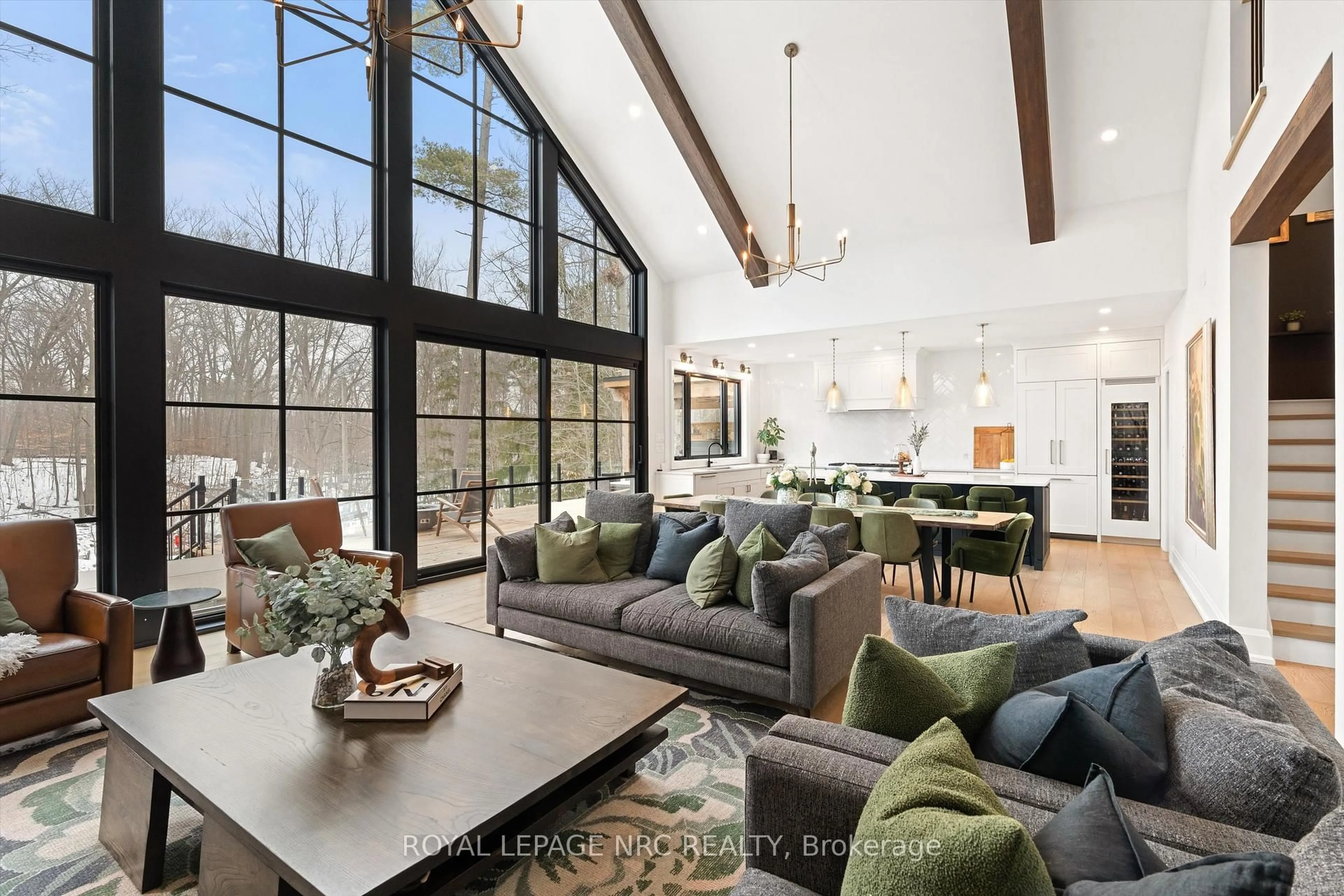 Living room with furniture, unknown for 1 Briarfield Cres, St. Catharines Ontario L2T 3T4