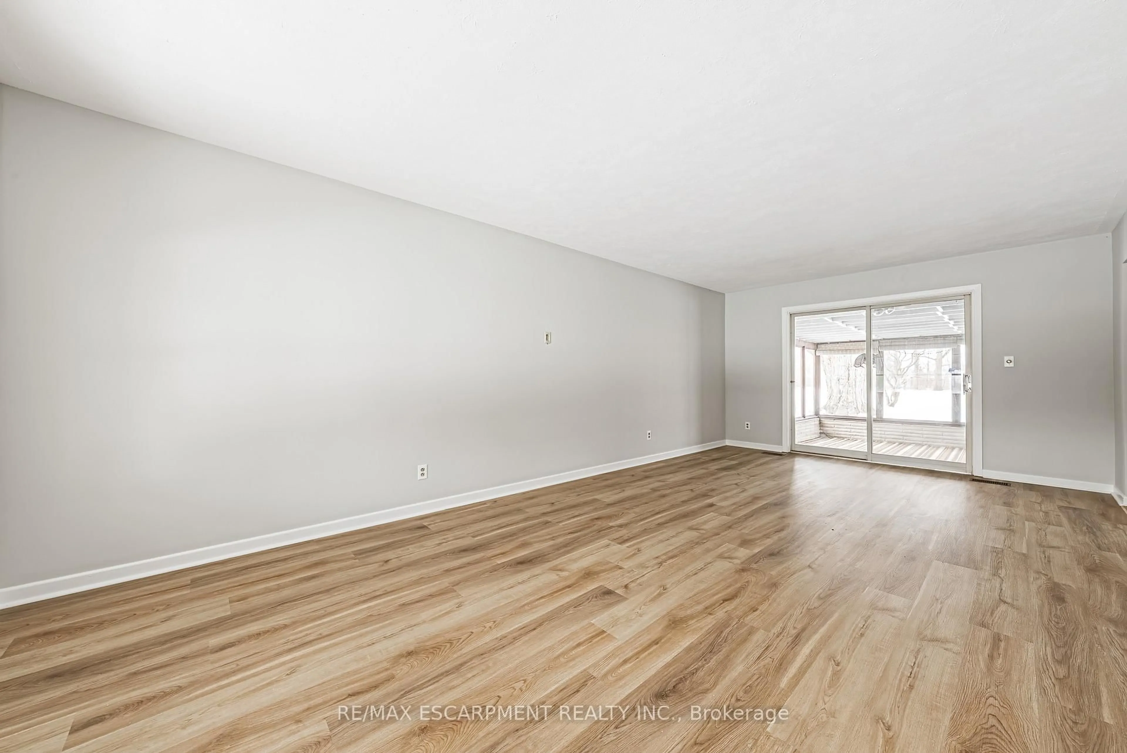 A pic of a room for 646 Alder St, Haldimand Ontario N1A 1S5