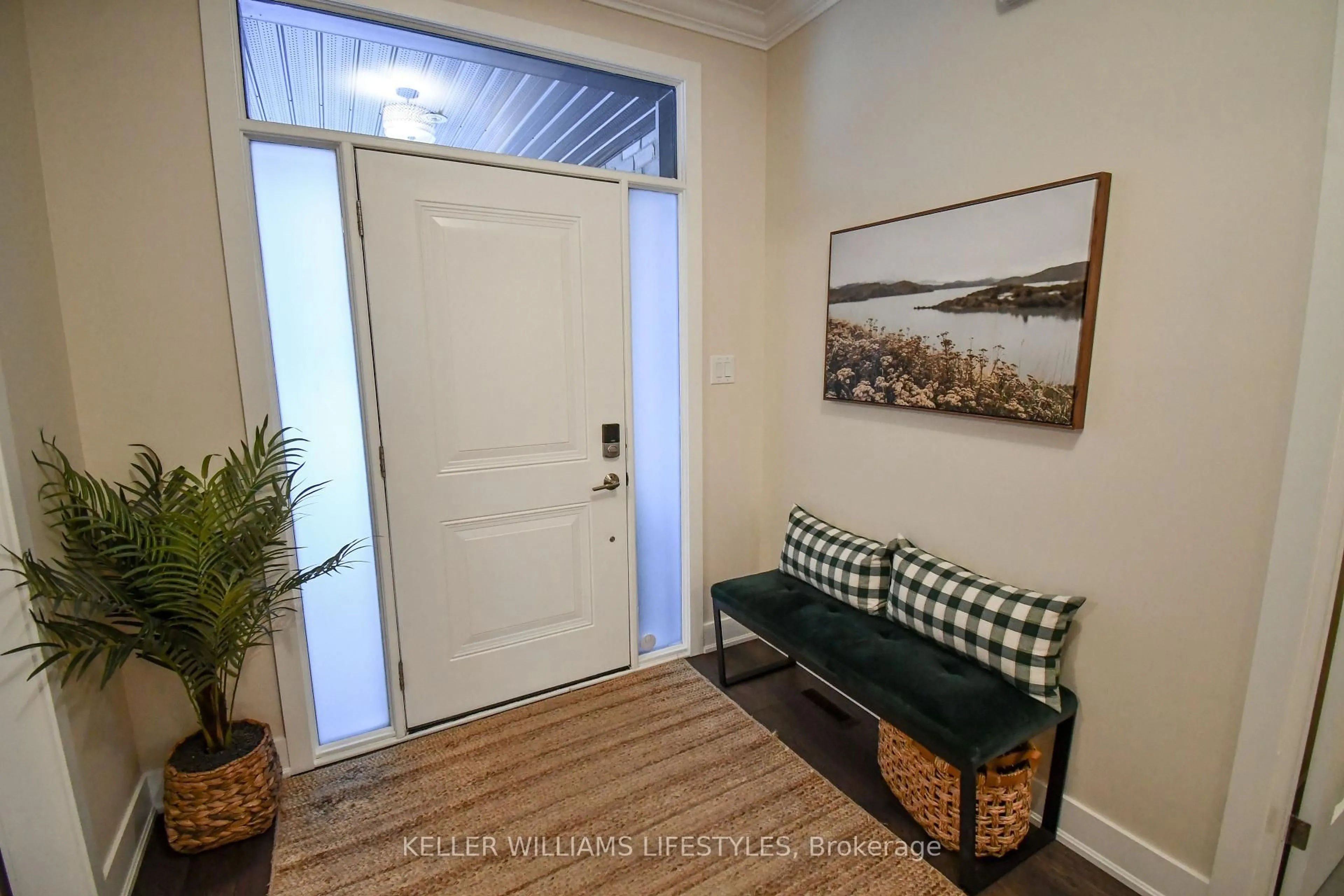 Indoor entryway for 1934 Wateroak Dr, London North Ontario N6G 0M7