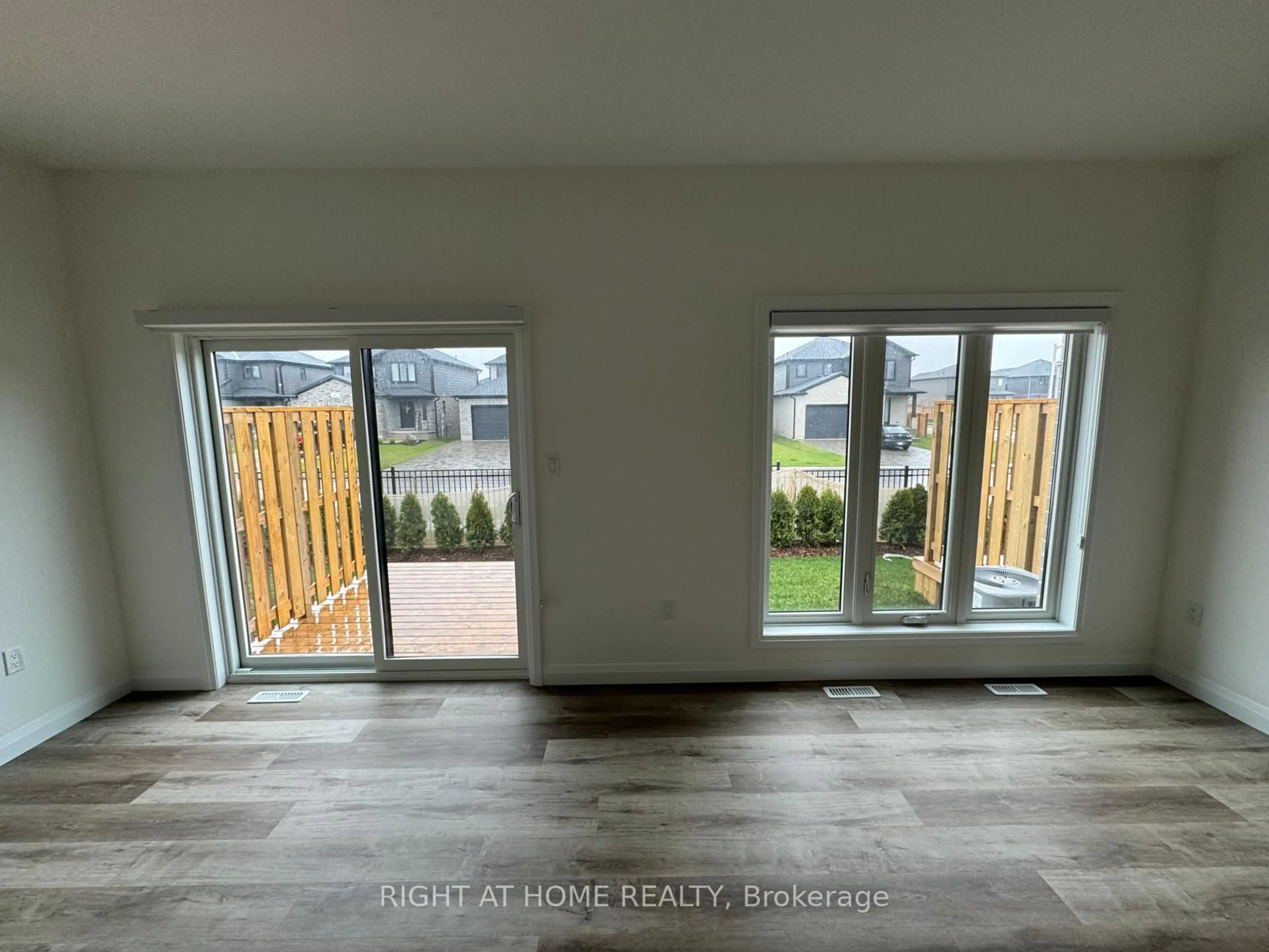 A pic of a room for 17 NICHOLSON St #36, Lucan Biddulph Ontario N0M 2J0