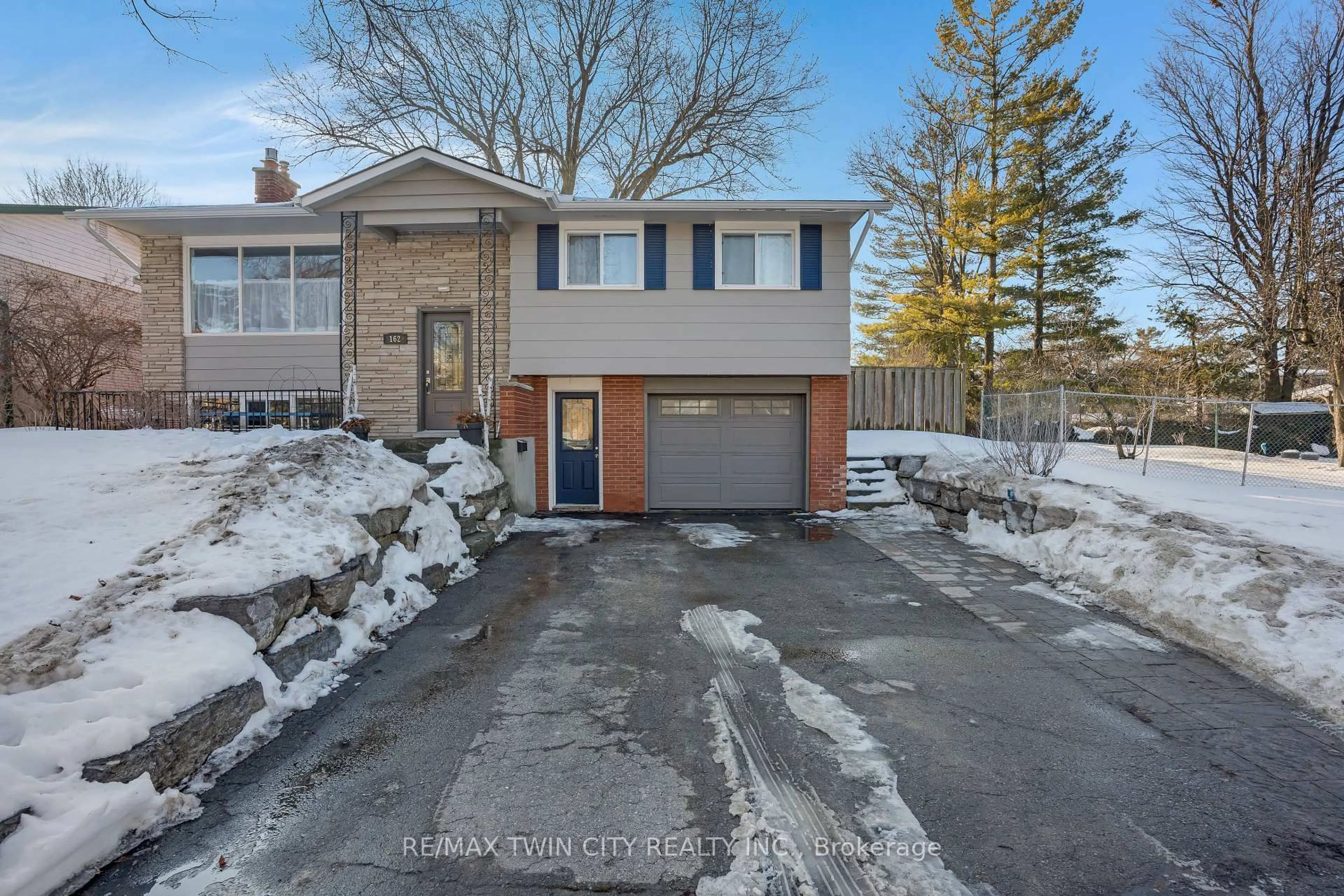 Unknown for 162 Indian Rd, Kitchener Ontario N2B 2S5