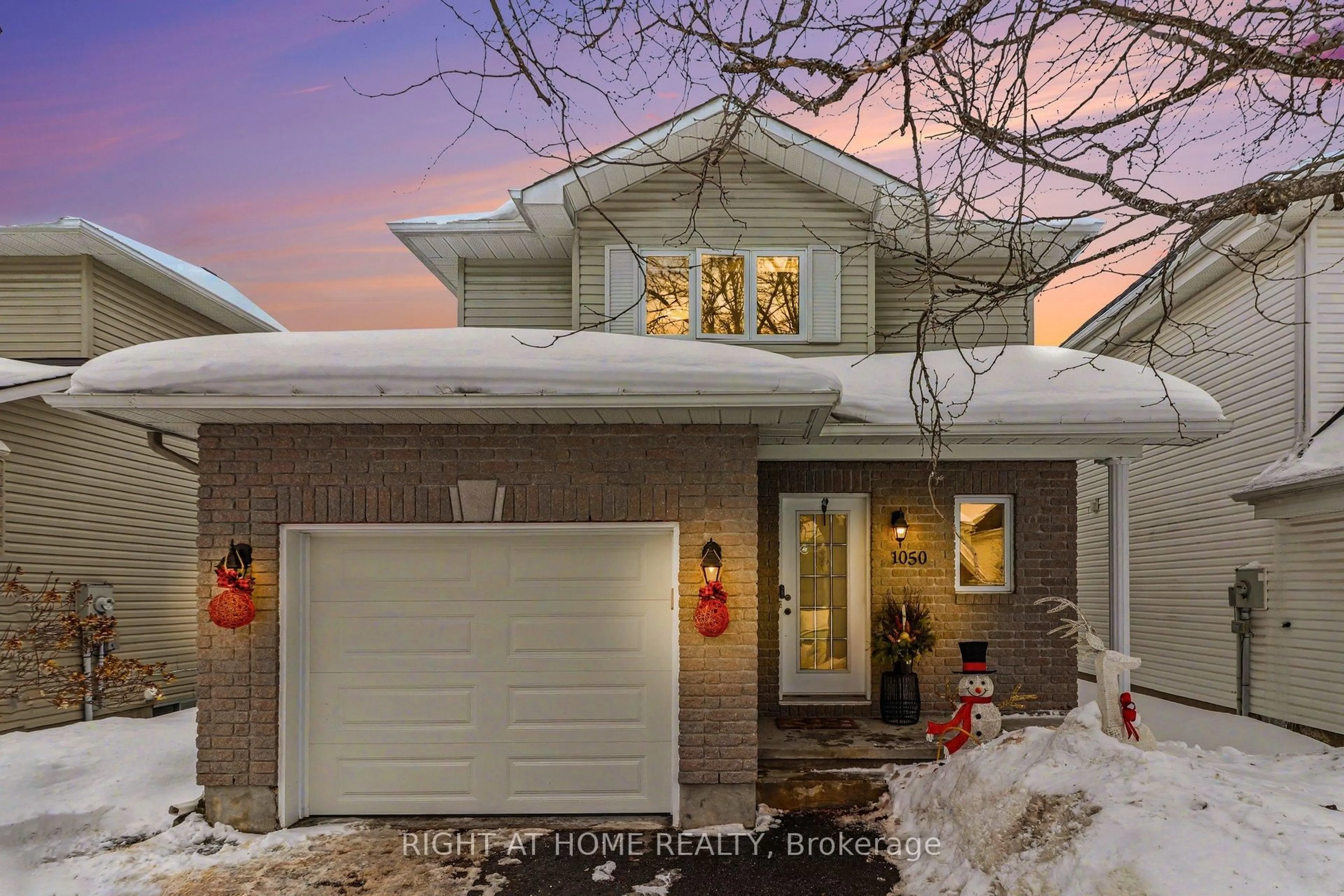 Home with brick exterior material, street for 1050 Trillium Pl, Clarence-Rockland Ontario K4K 1T1