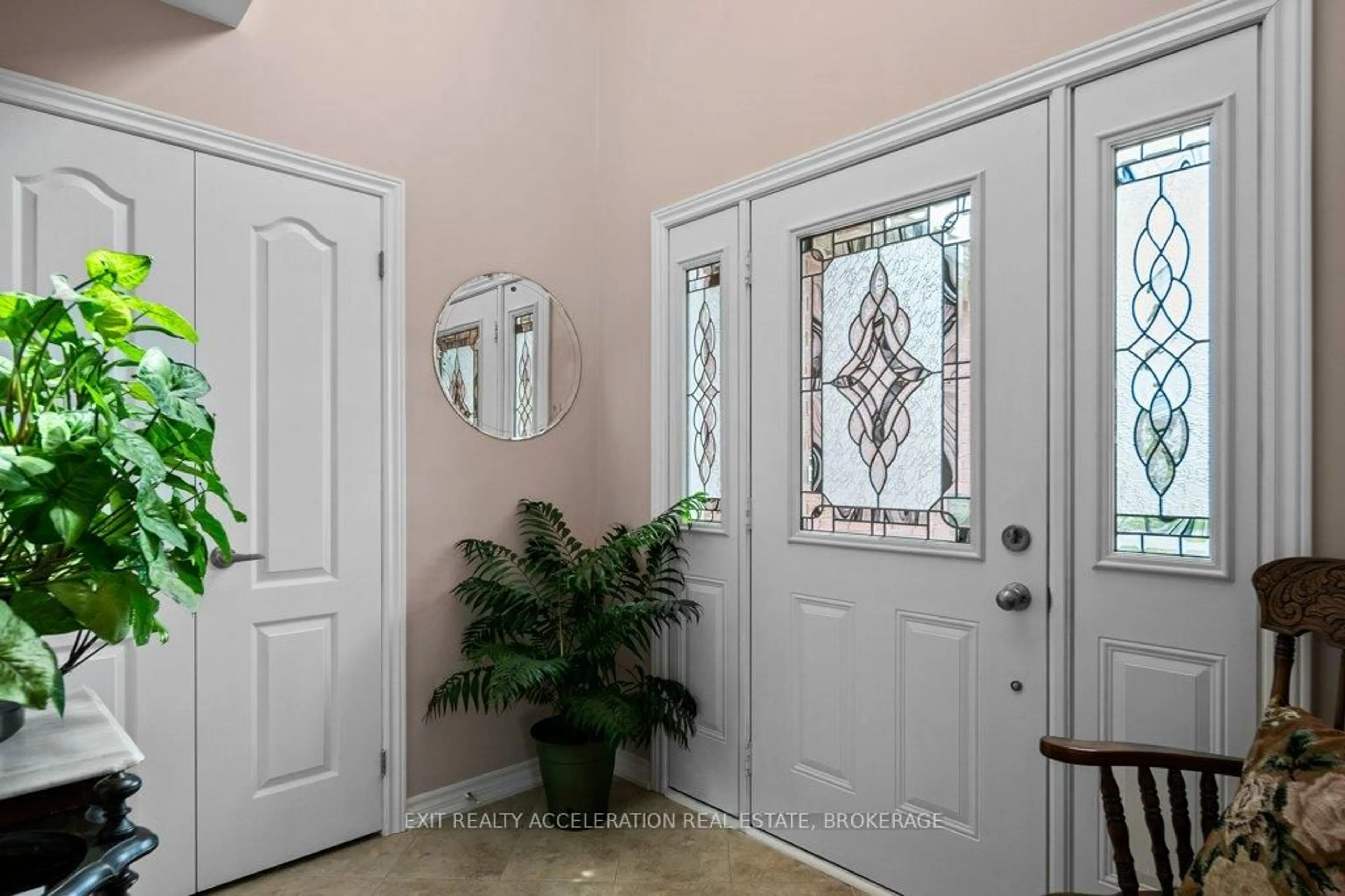 Indoor entryway for 21 Kanvers Way, Greater Napanee Ontario K7R 3X6