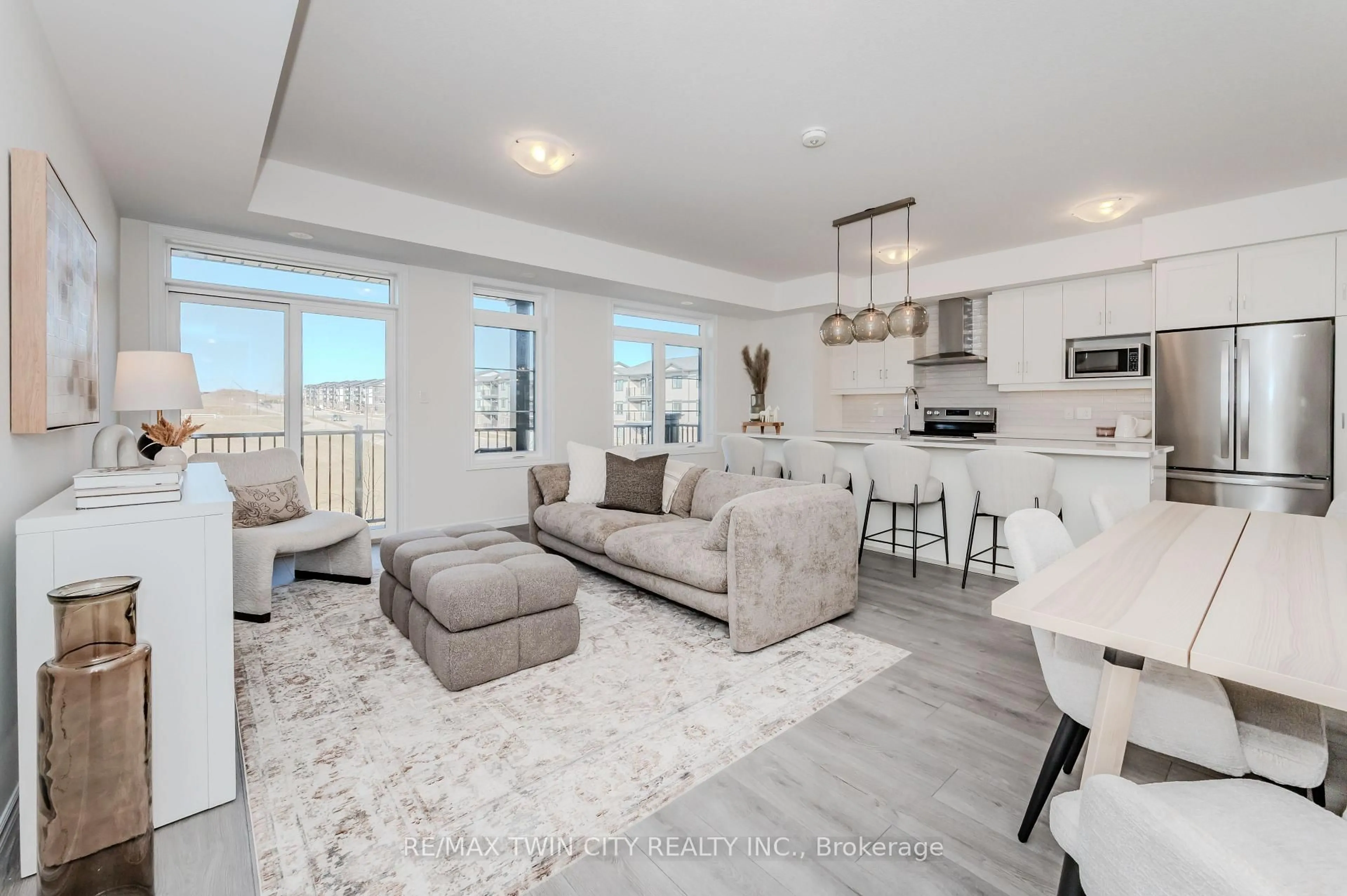 Living room with furniture, unknown for 6 Lomond Lane, Kitchener Ontario N2R 0R4