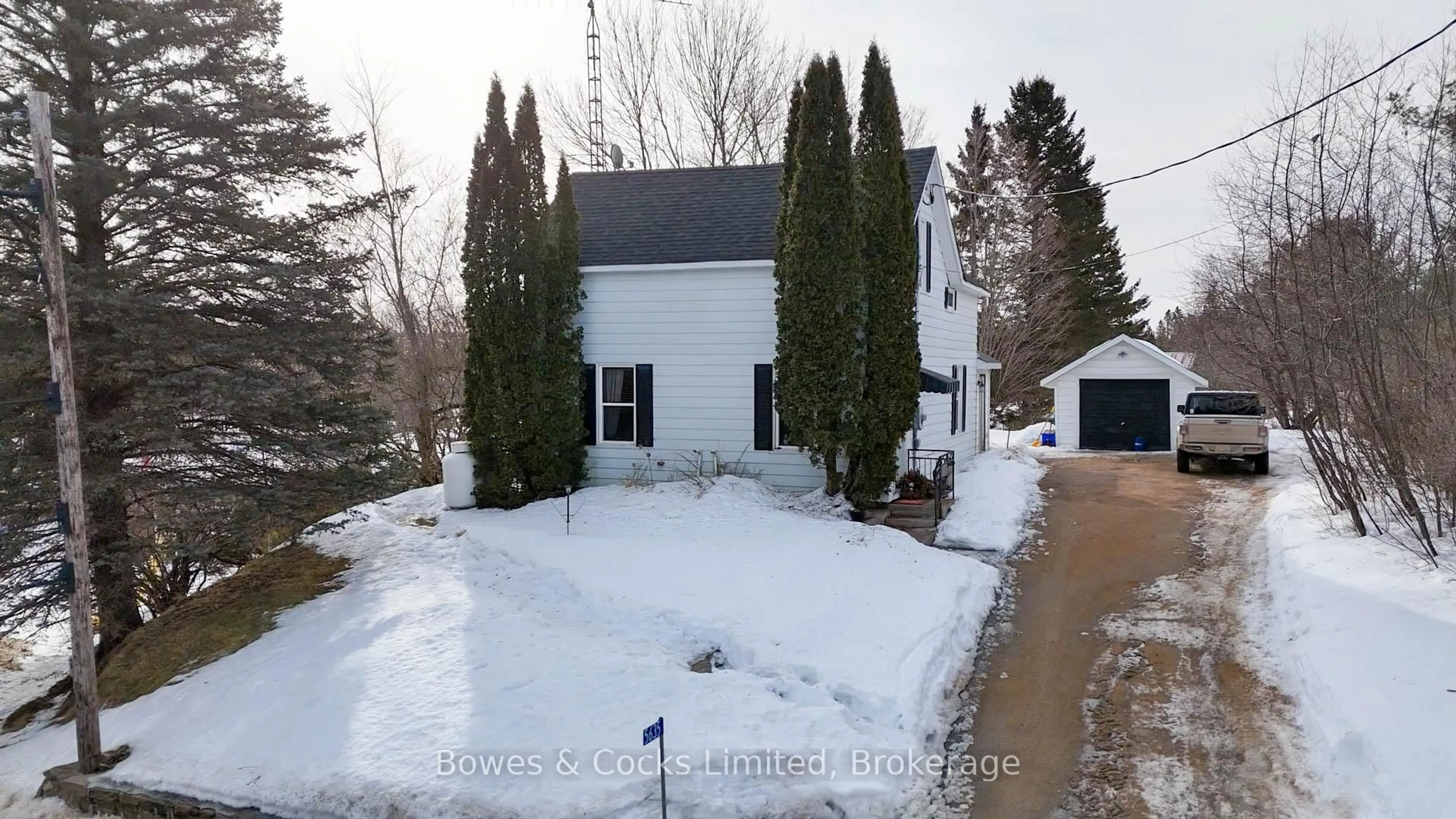 A pic from outside/outdoor area/front of a property/back of a property/a pic from drone, street for 5635 Highway 620, Coe Hill Ontario K0L 1P0