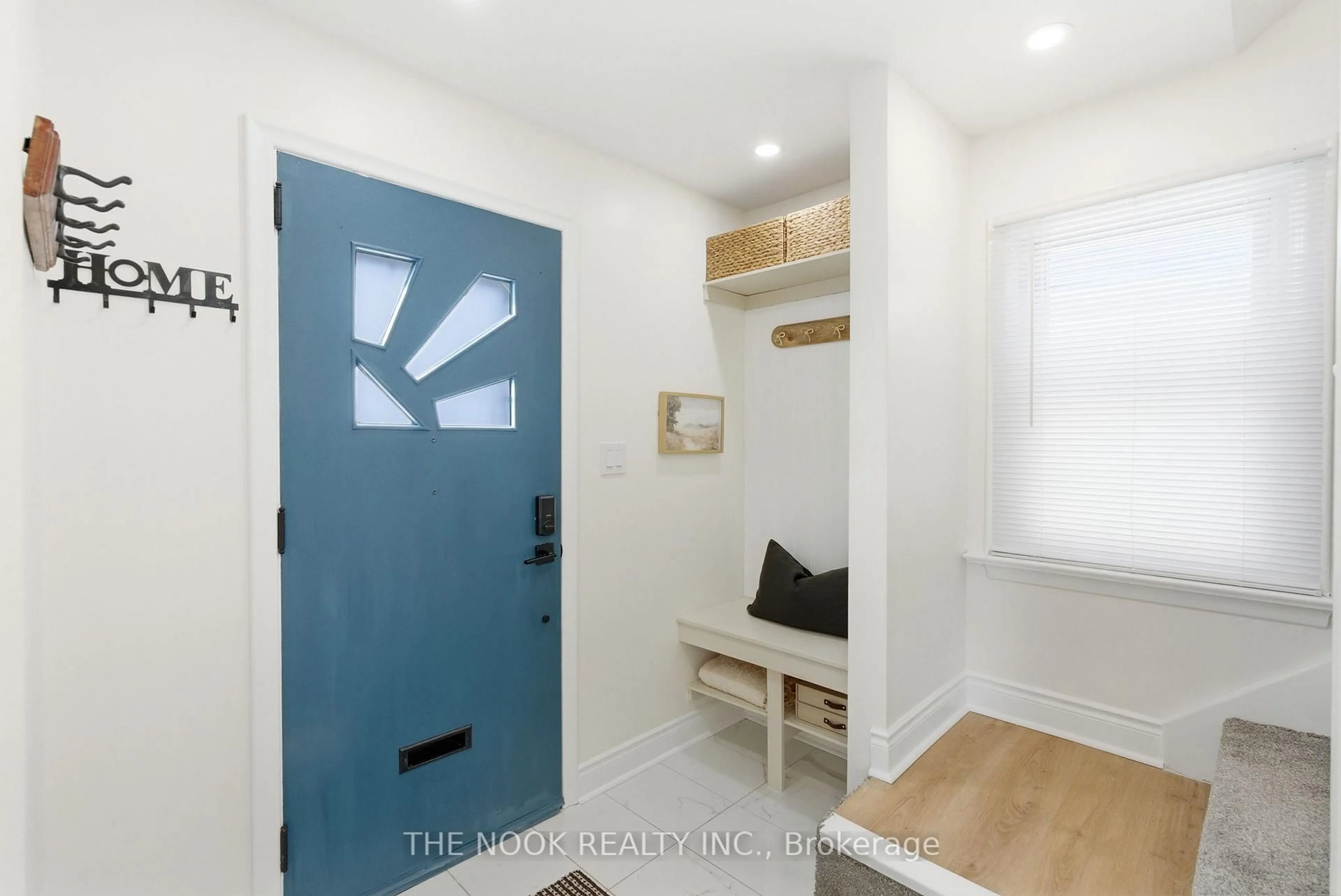 Indoor entryway for 126 Abbott Blvd, Cobourg Ontario K9A 4E7