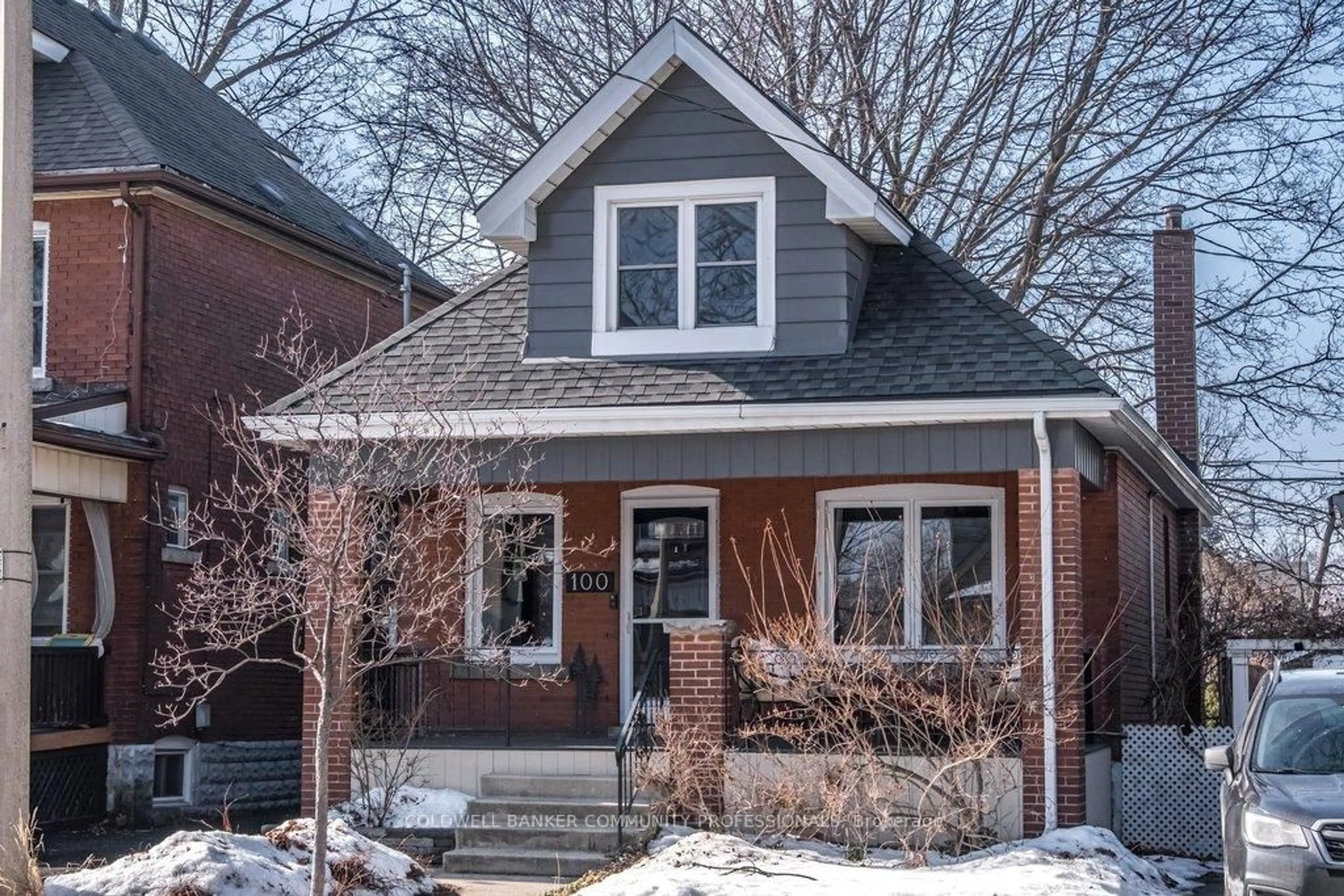 Home with brick exterior material, street for 100 Graham Ave, Hamilton Ontario L8K 2M3