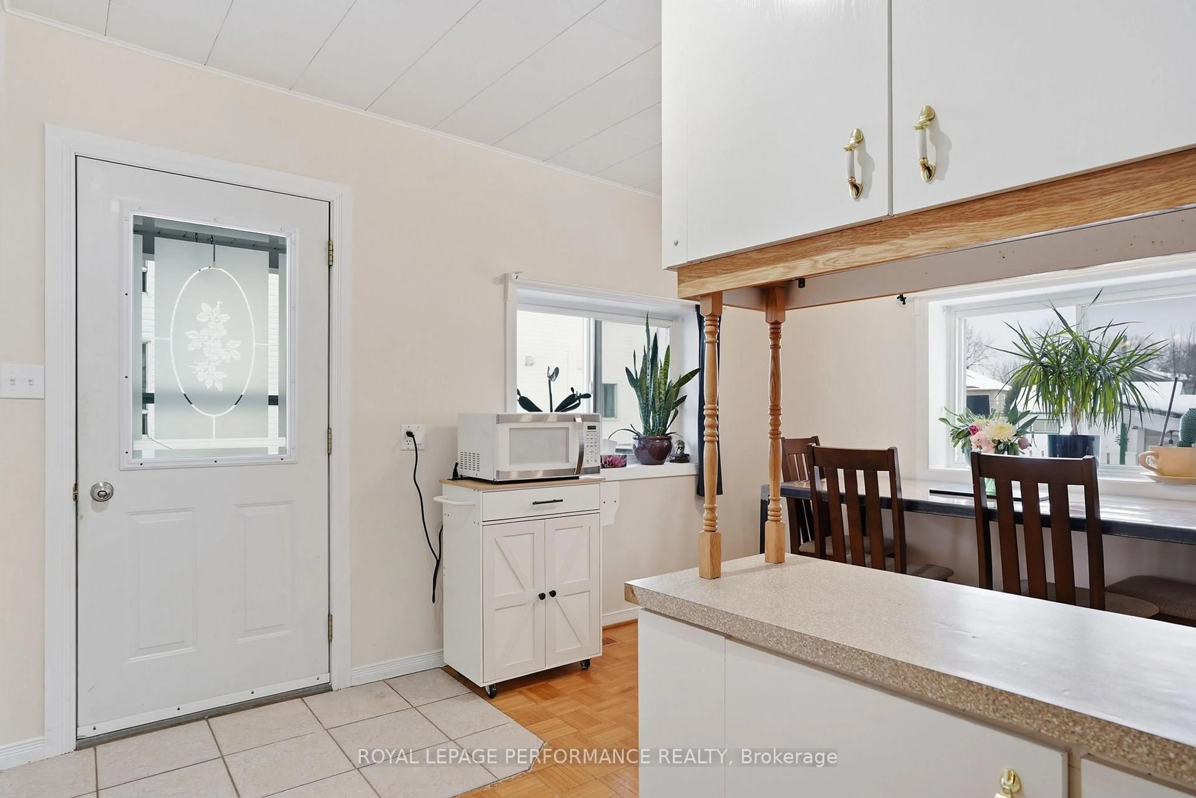 Open concept kitchen, unknown for 94 Regent St, Hawkesbury Ontario K6A 1E8