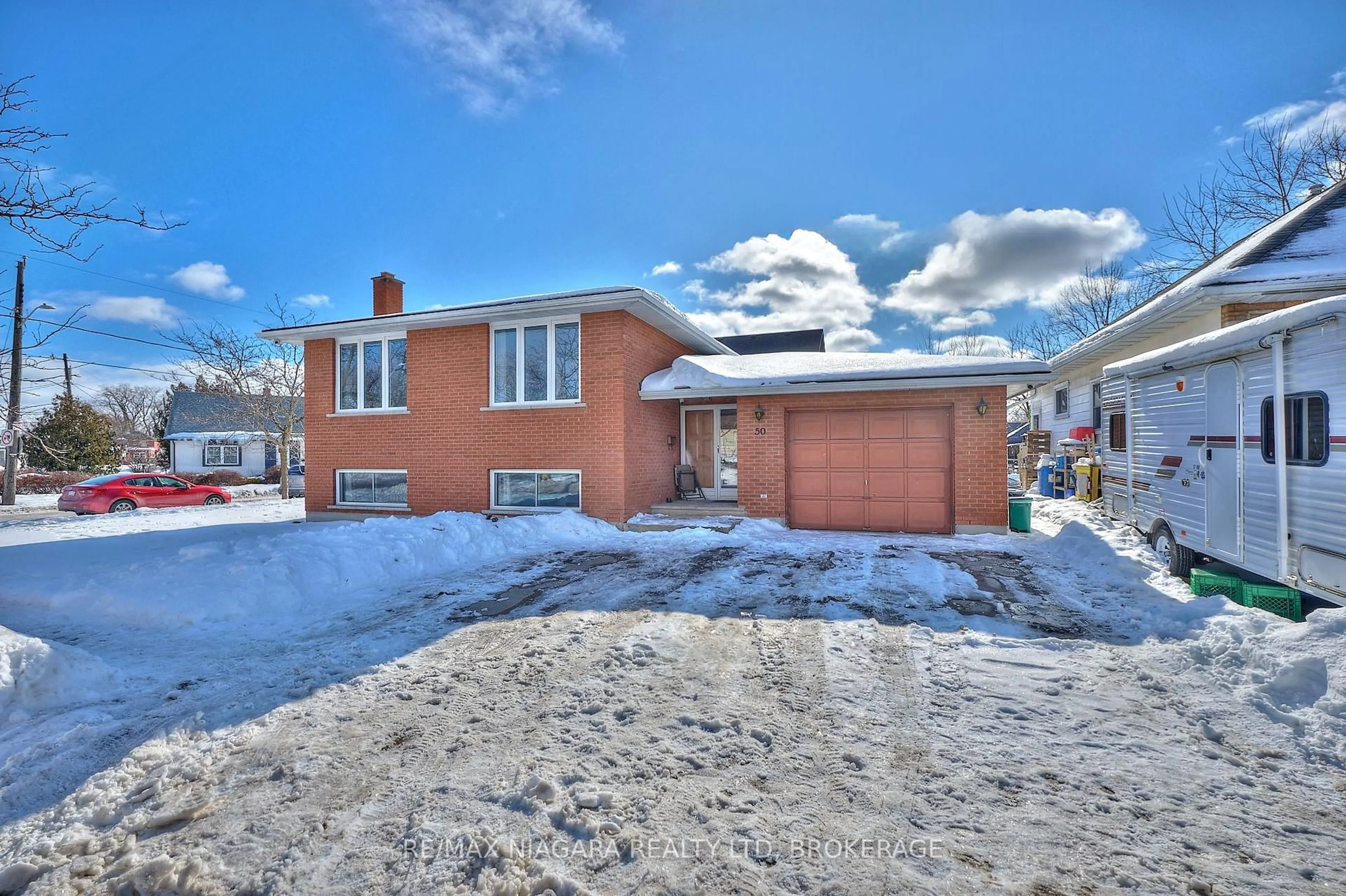 Home with brick exterior material, street for 50 Chetwood St, St. Catharines Ontario L2S 2A2