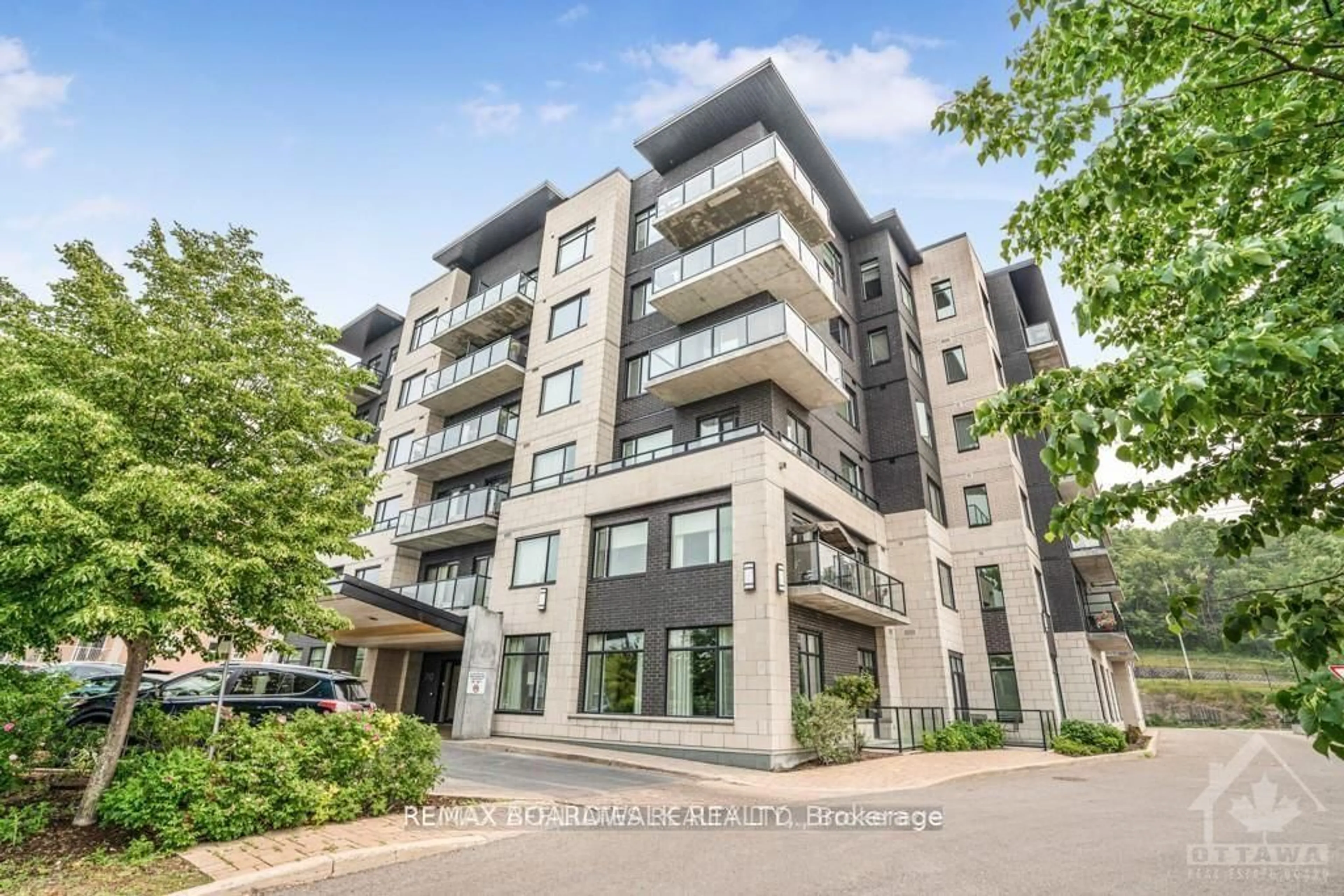 A pic from outside/outdoor area/front of a property/back of a property/a pic from drone, building for 310 Centrum Blvd #109, Ottawa Ontario K1E 0A3