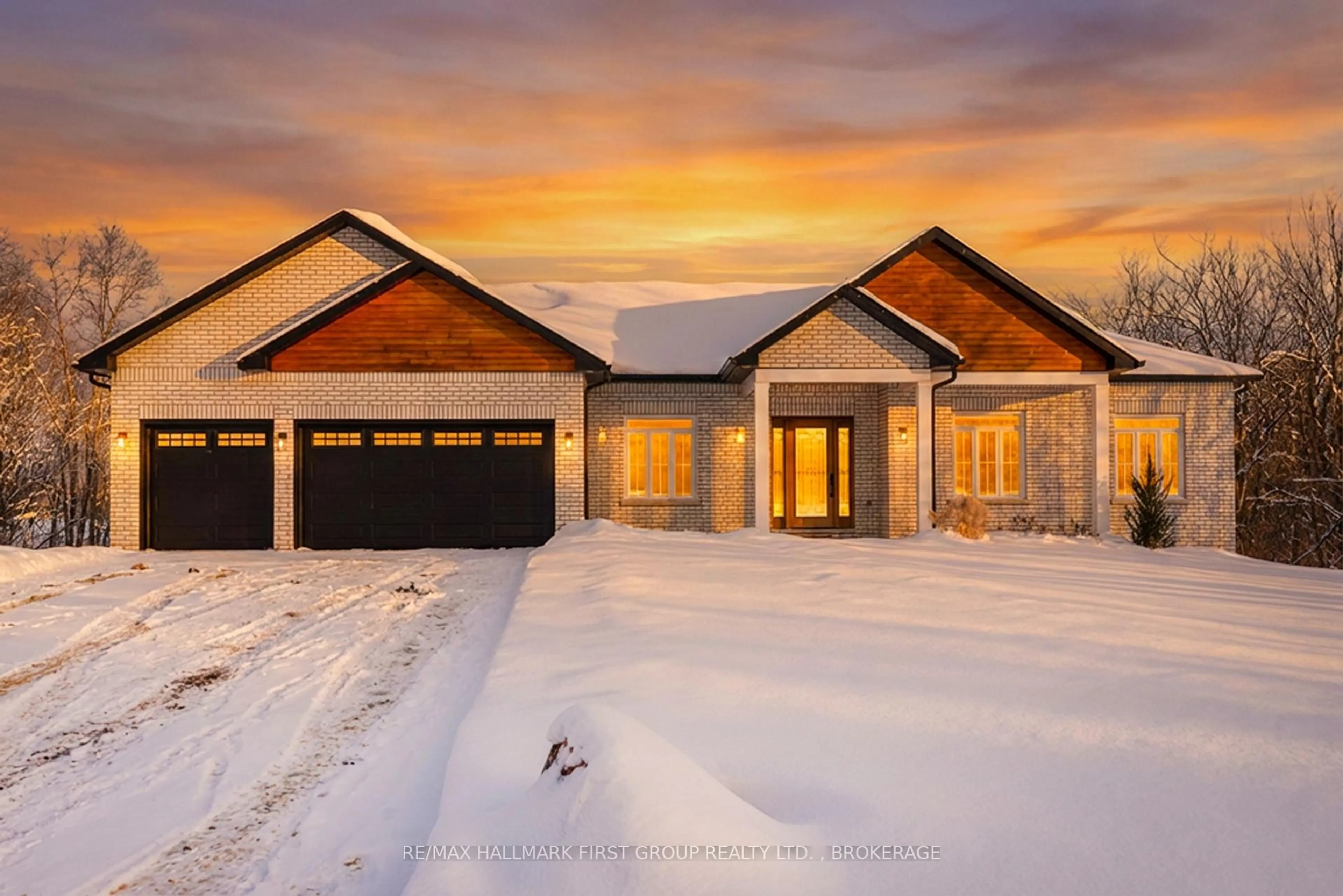 Home with brick exterior material, unknown for 1111 Kona Cres, Inverary Ontario K0H 1X0