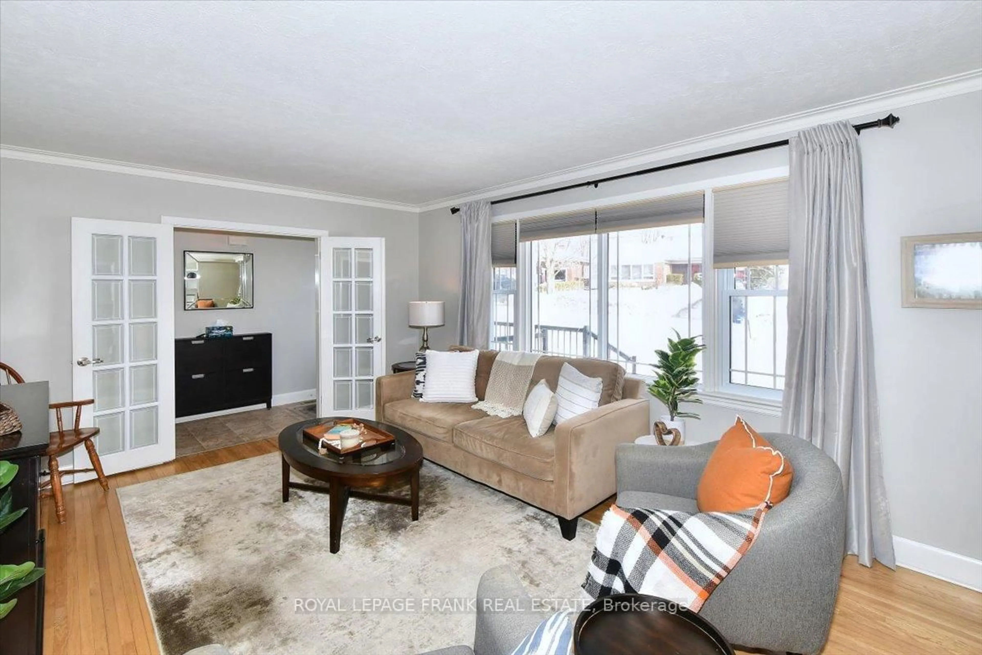 Living room with furniture, unknown for 1369 Armstrong Dr, Peterborough Ontario K9J 6G4