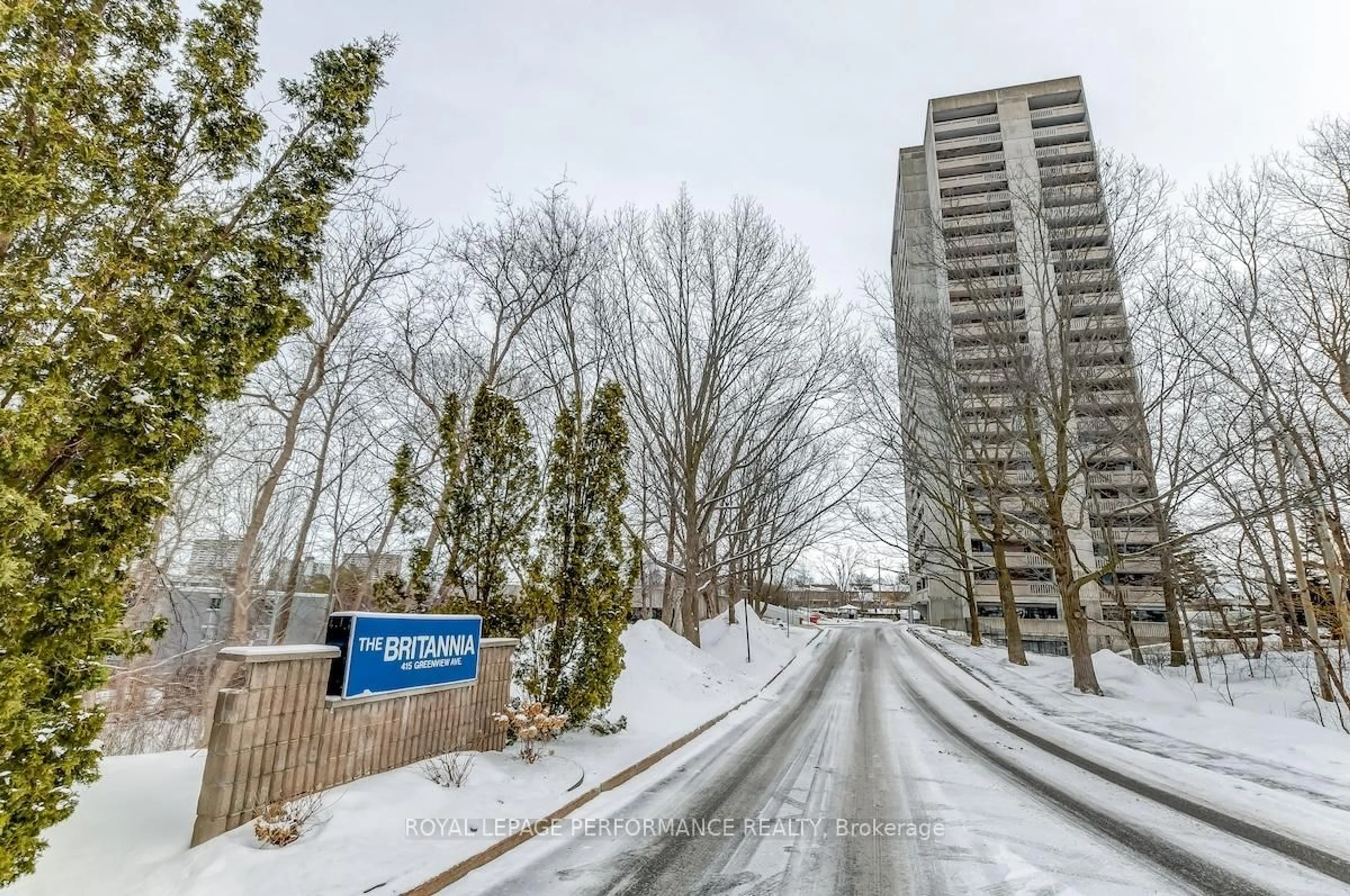 Unknown for 415 Greenview Ave #404, Ottawa Ontario K2B 8G5