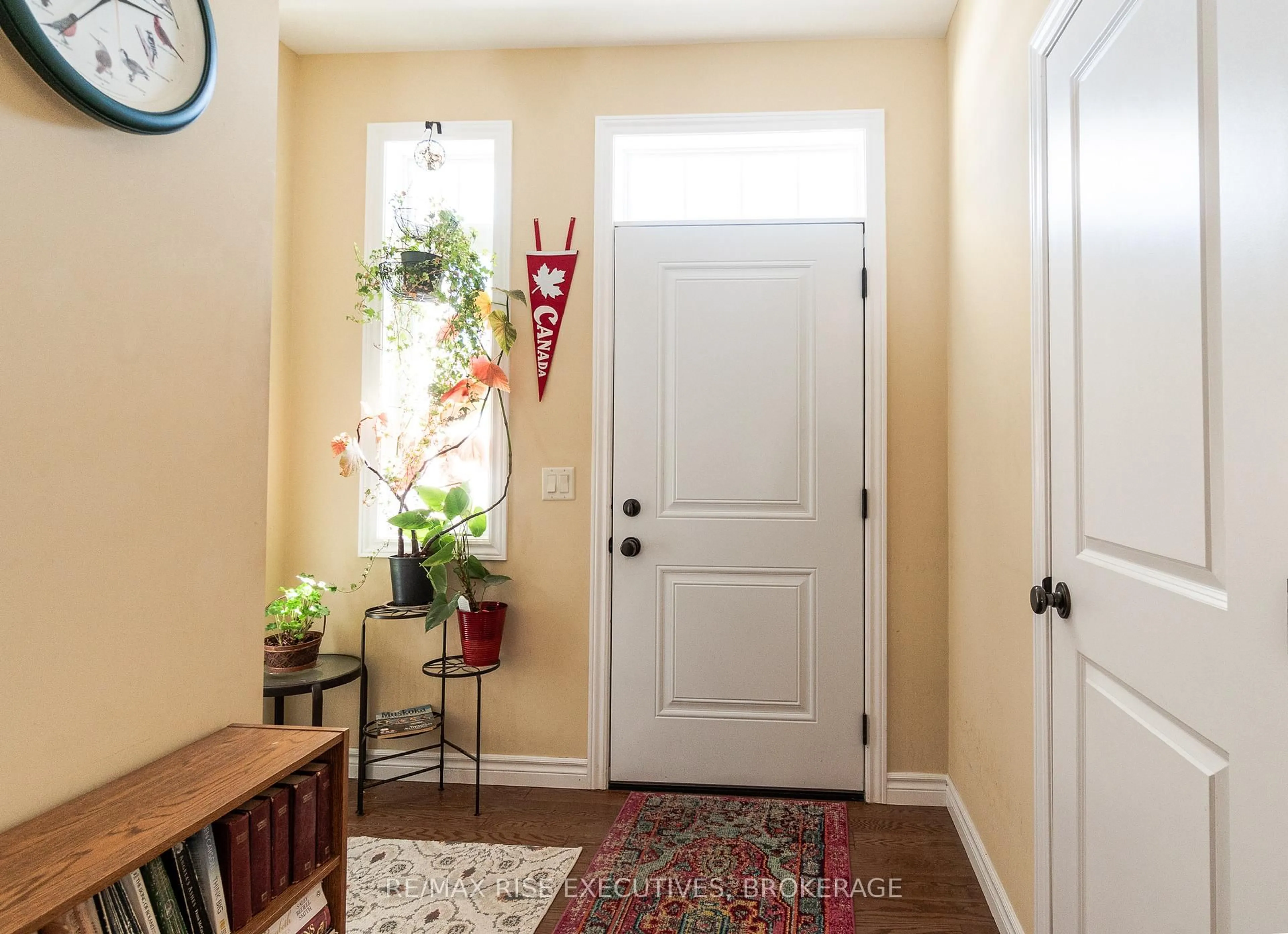 Indoor entryway for 7 Autumn Lane #4, Huntsville Ontario P1H 0C7