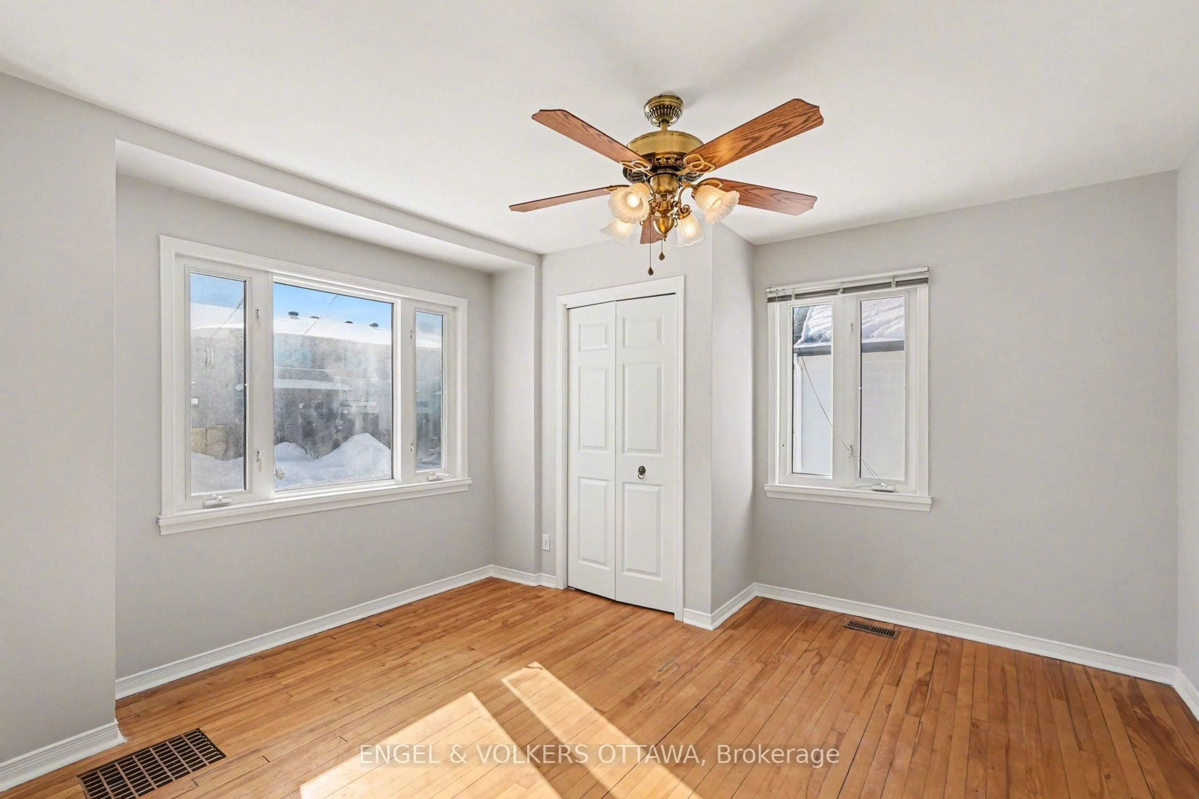 A pic of a room for 87 King George St, Ottawa Ontario K1K 1V4