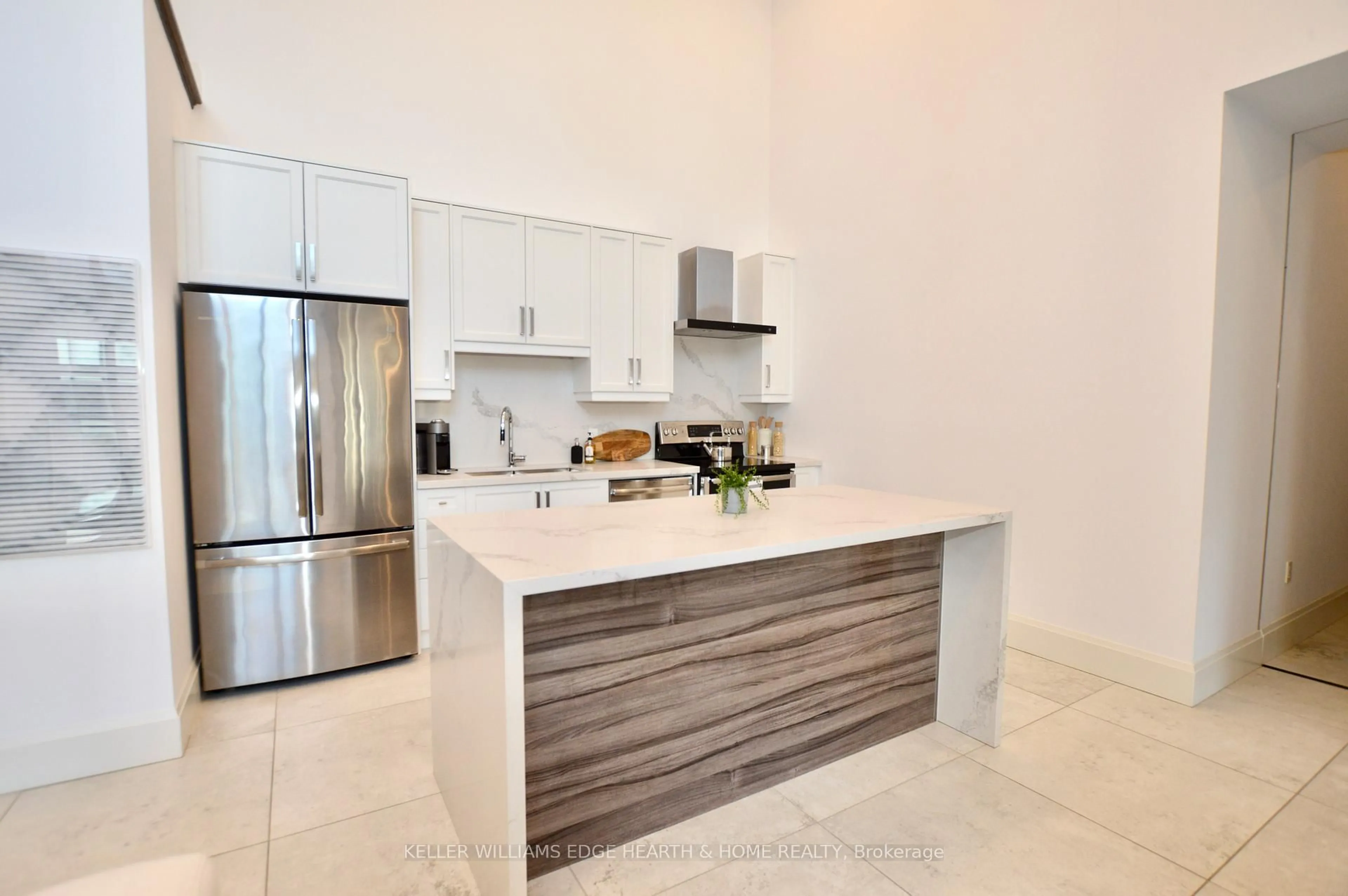 Contemporary kitchen, ceramic/tile floor for 112 King St #PH 6, Hamilton Ontario L8N 1A8