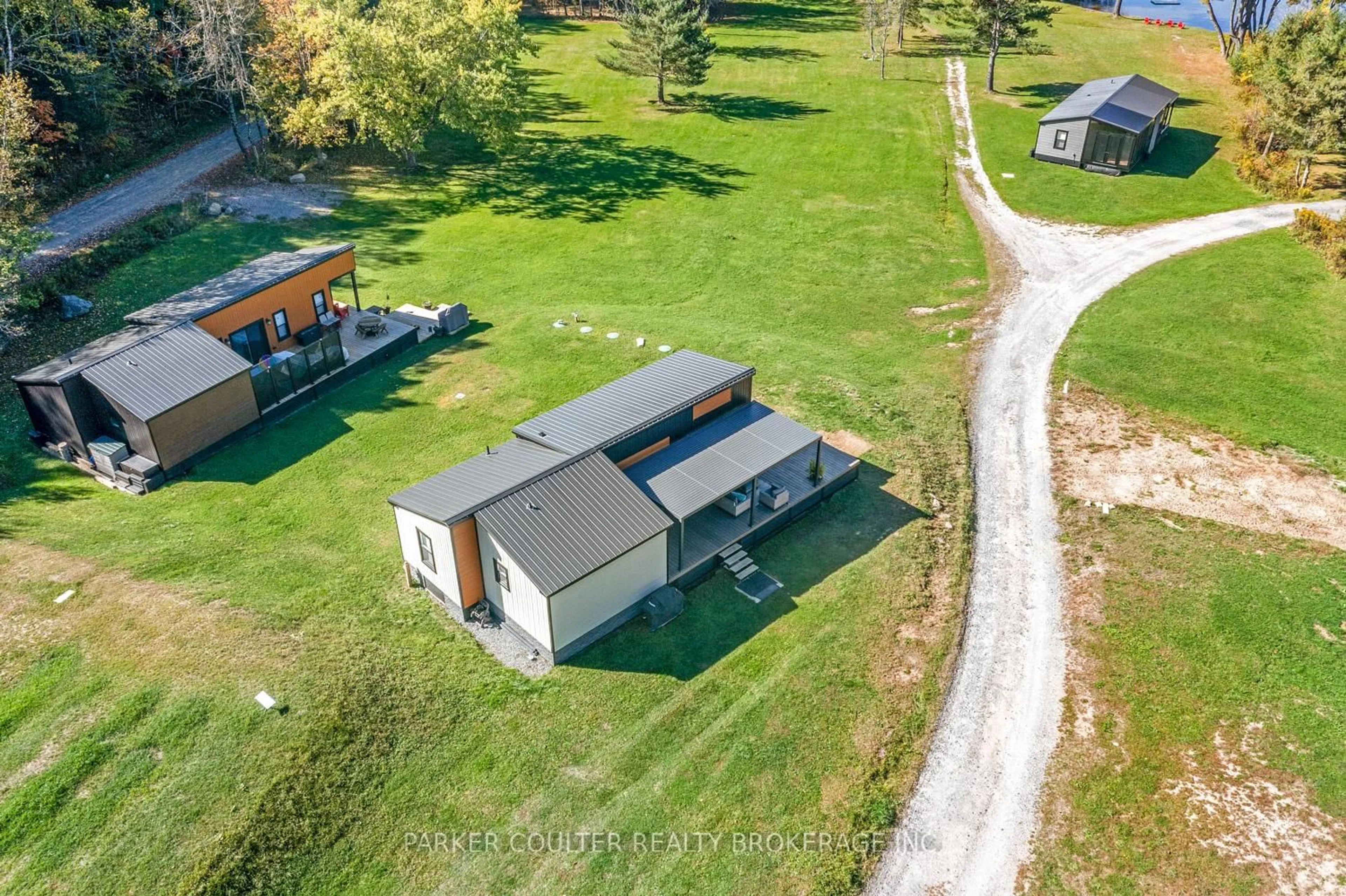 A pic from outside/outdoor area/front of a property/back of a property/a pic from drone, building for 1366 Rosseau Lake Rd 2, Muskoka Lakes Ontario P0B 1J0