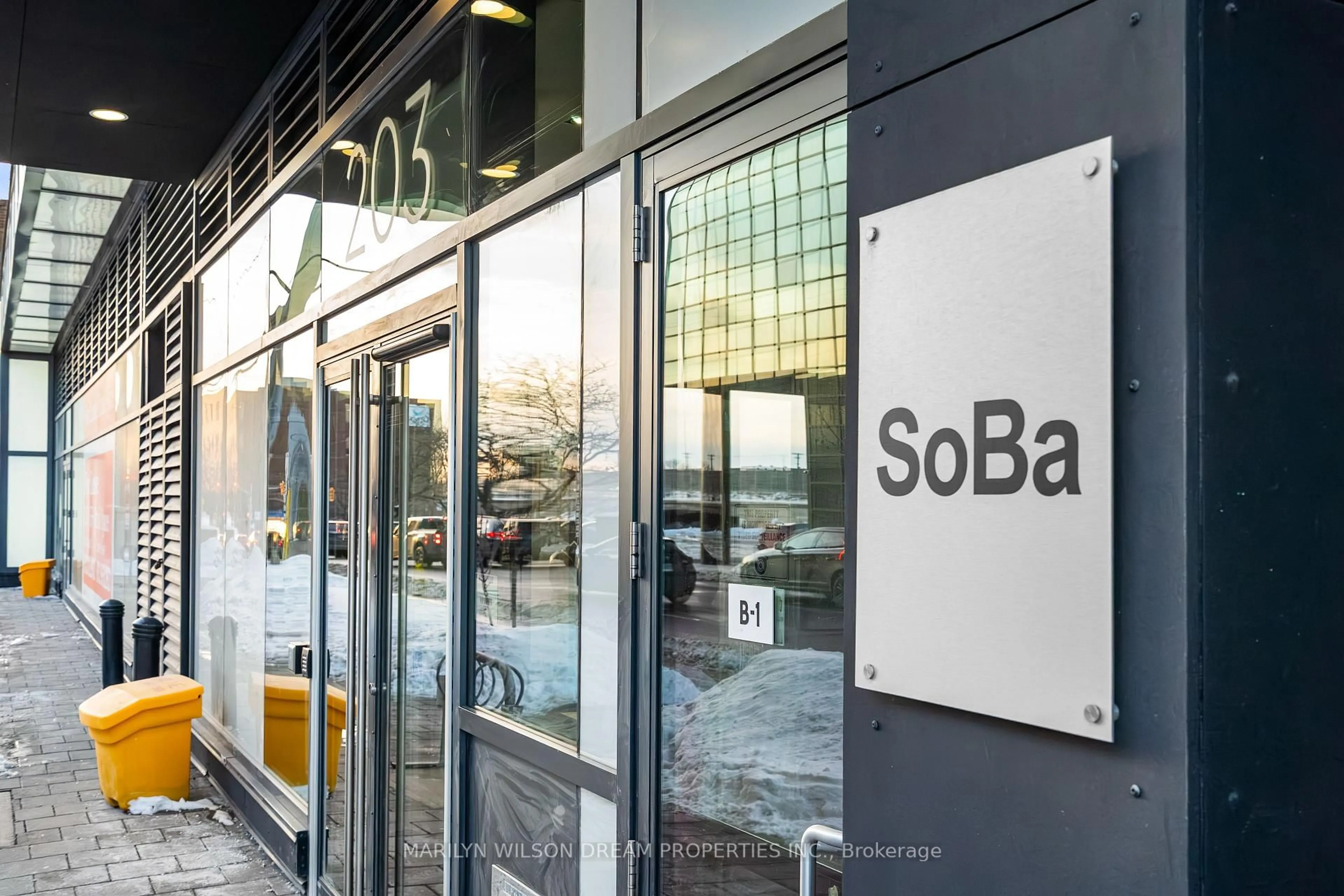 Lobby for 203 Catherine St #1701, Ottawa Ontario K2P 1J5