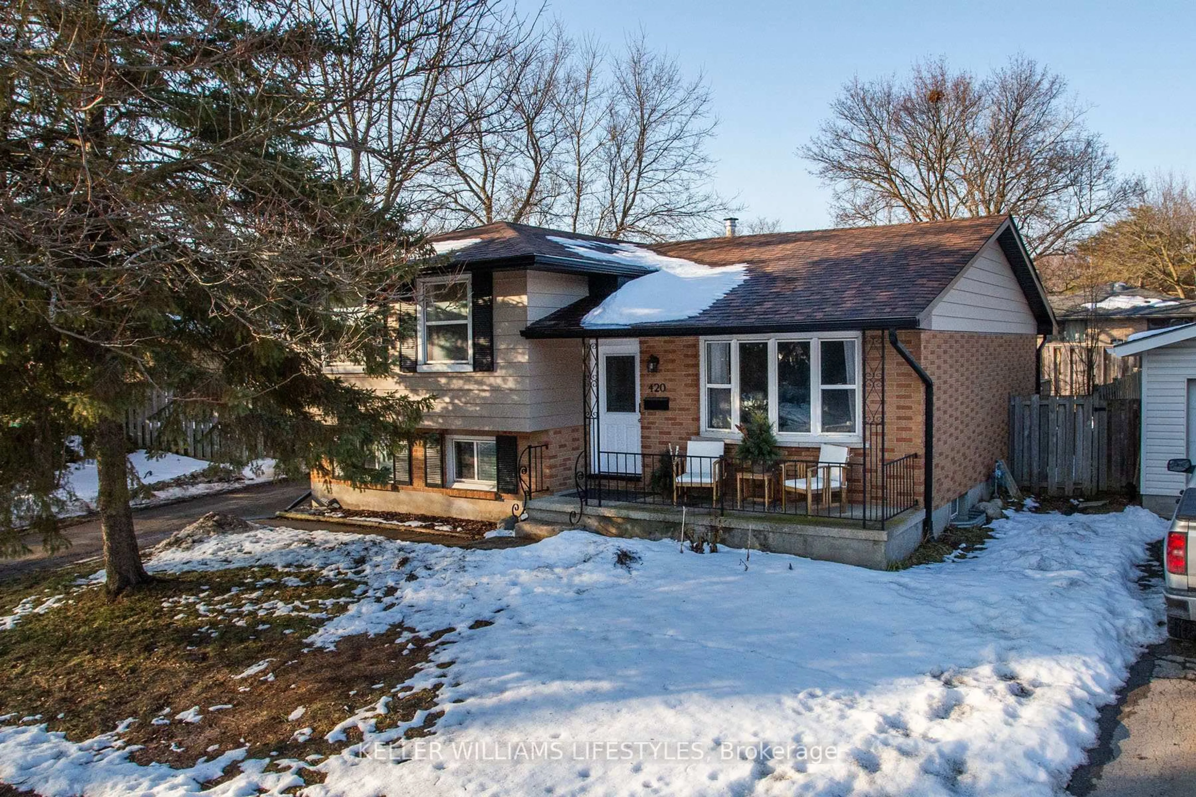 Unknown for 420 Castlegrove Blvd, London North Ontario N6G 1K6